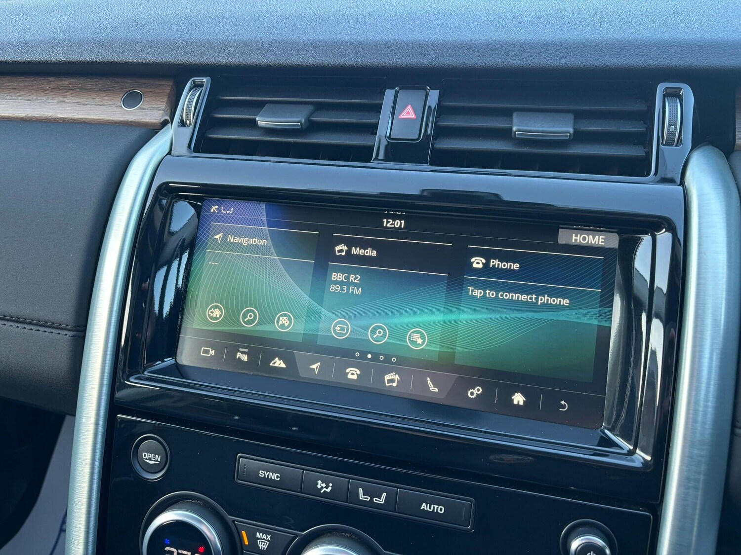 Used Land Rover Discovery 2018 for sale - 76982859: Photo 33