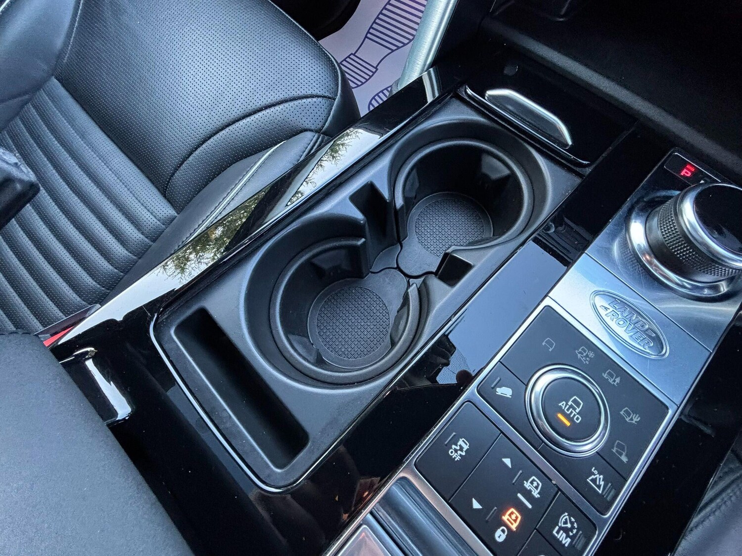 Used Land Rover Discovery 2018 for sale - 76982859: Photo 36