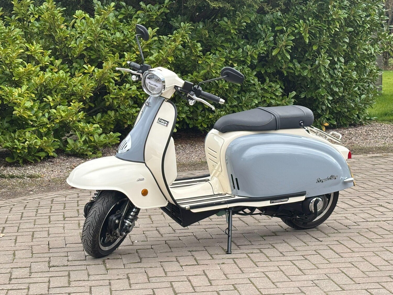 Royal Alloy TG 300 LC E5