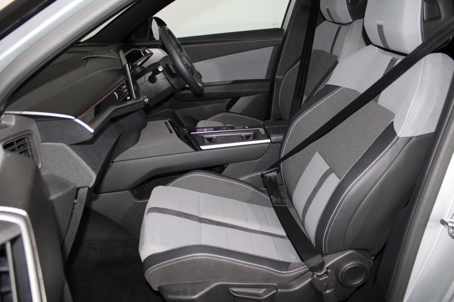 Used Vauxhall Grandland 2024 for sale - 76155039: Photo 12