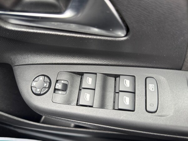 Used Vauxhall Corsa 2022 for sale - 76161250: Photo 22