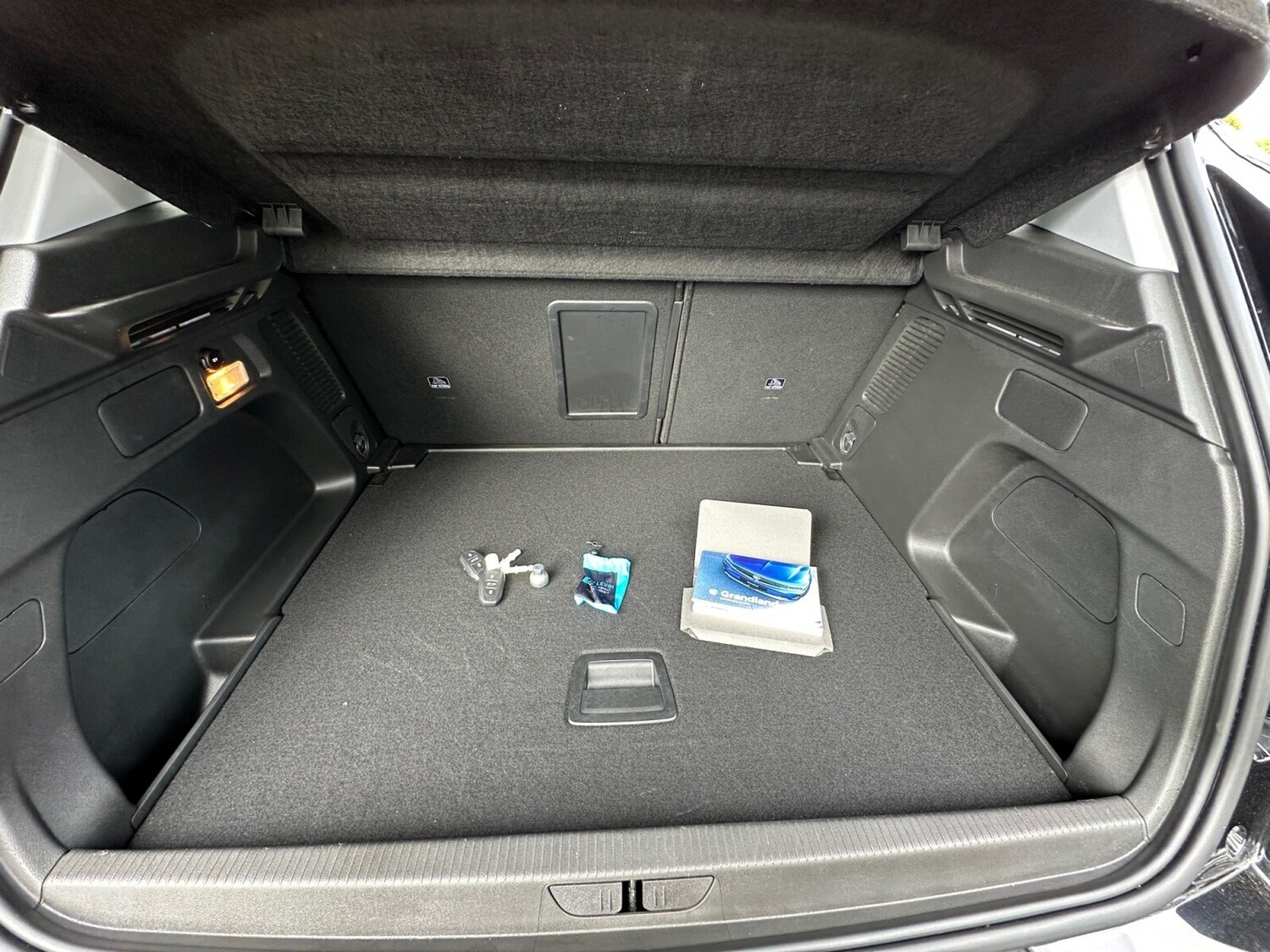 Used Vauxhall Grandland 2022 for sale - 75843721: Photo 48