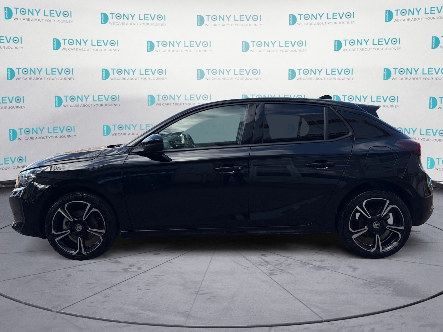 Used Vauxhall Corsa 2024 for sale - 77380825: Photo 2