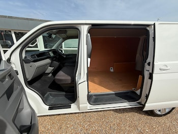 Used Volkswagen Transporter 2024 for sale - 75782301: Photo