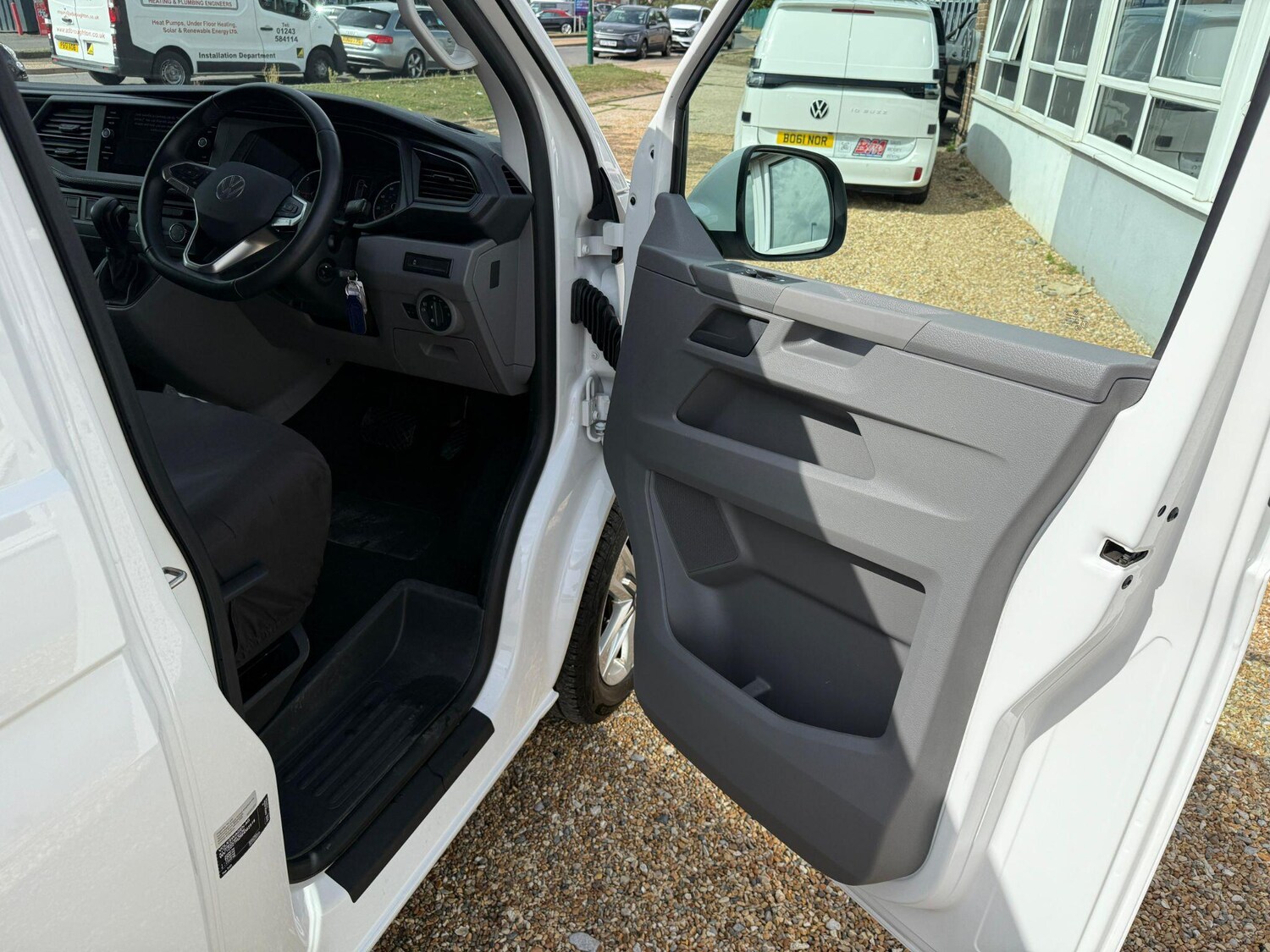 Used Volkswagen Transporter 2024 for sale - 75782301: Photo 7