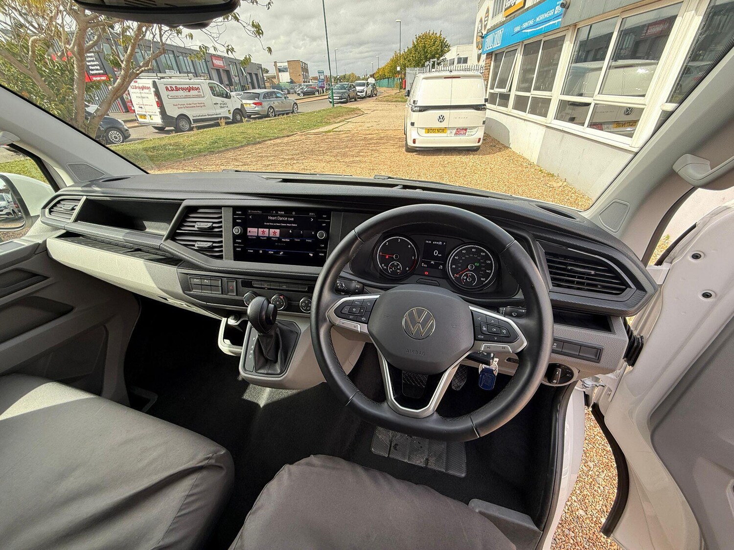 Used Volkswagen Transporter 2024 for sale - 75782301: Photo 8