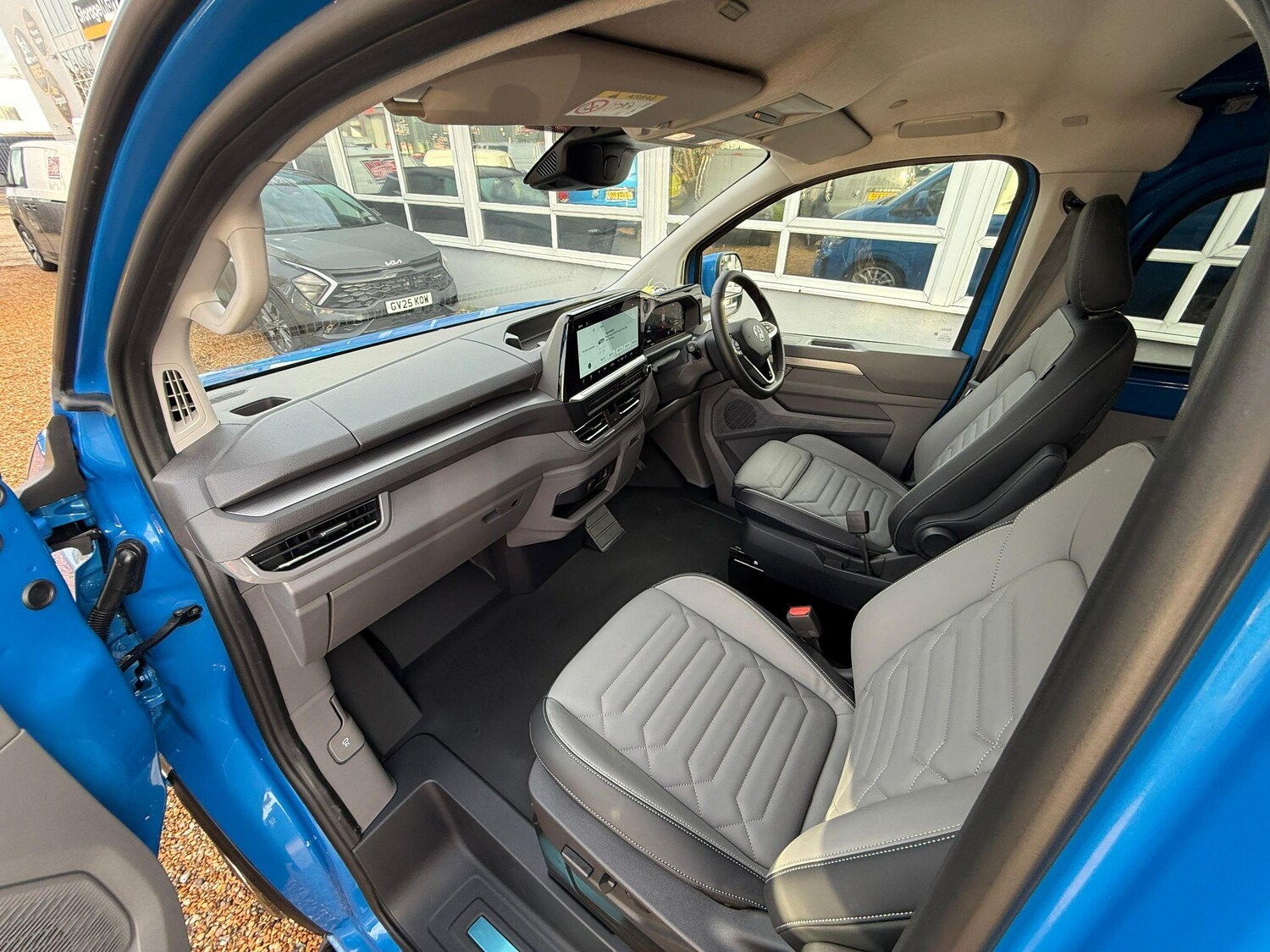 Used Volkswagen Transporter 2025 for sale - 76432896: Photo 15