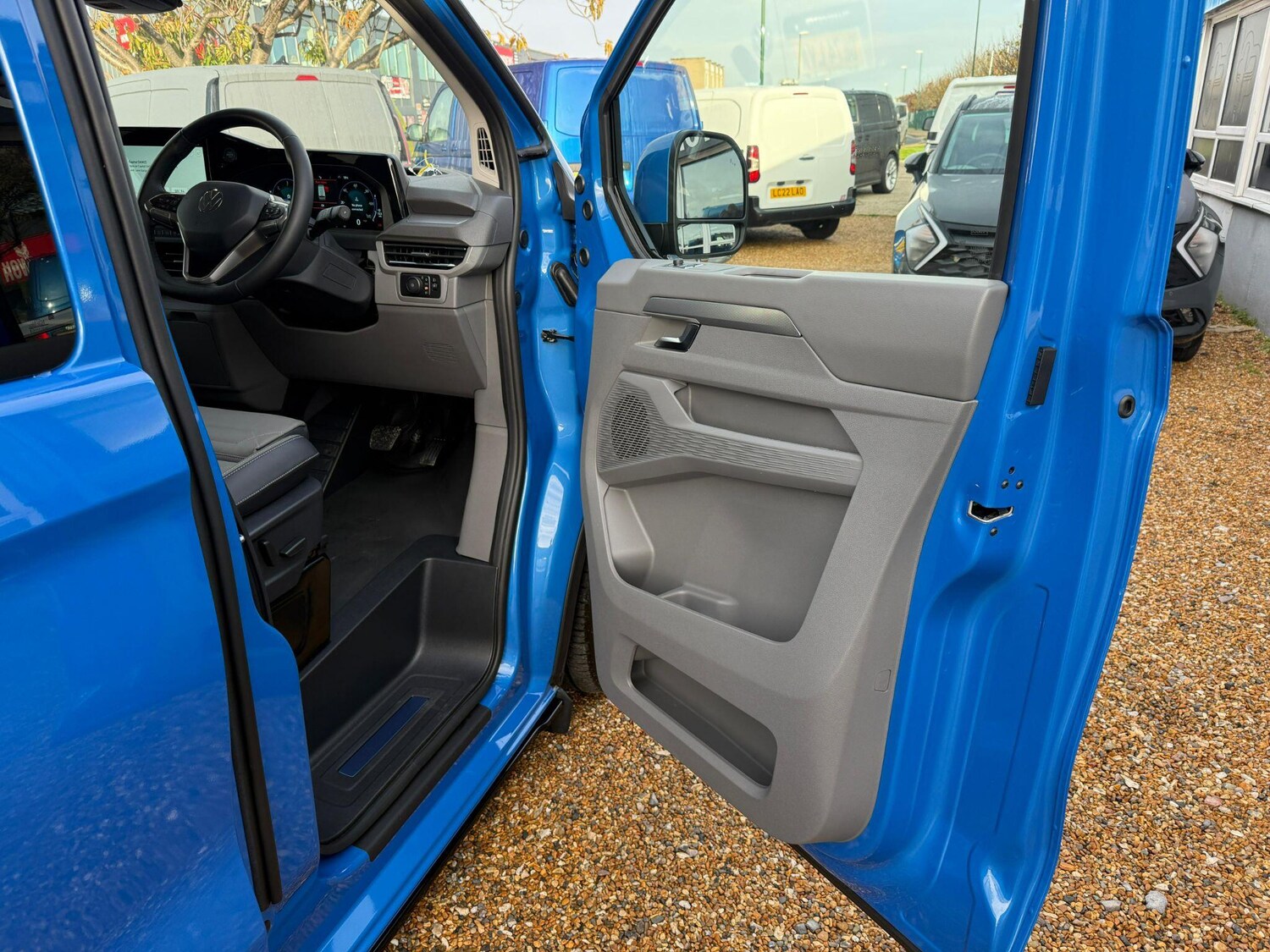 Used Volkswagen Transporter 2025 for sale - 76432896: Photo 21