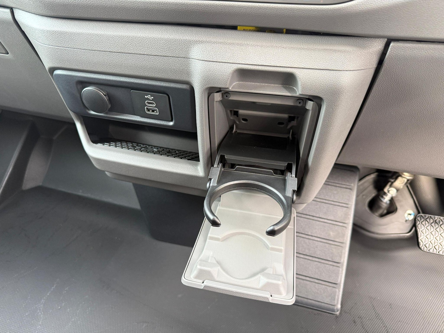 Used Volkswagen Transporter 2025 for sale - 76432896: Photo 9