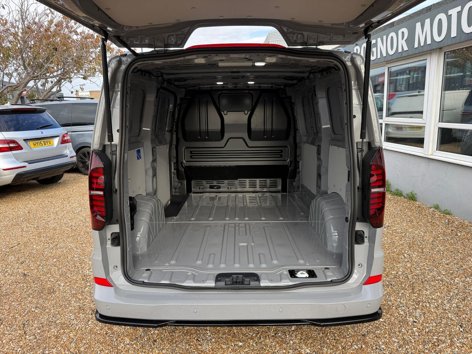 Used Volkswagen Transporter 2025 for sale - 76573722: Photo 8