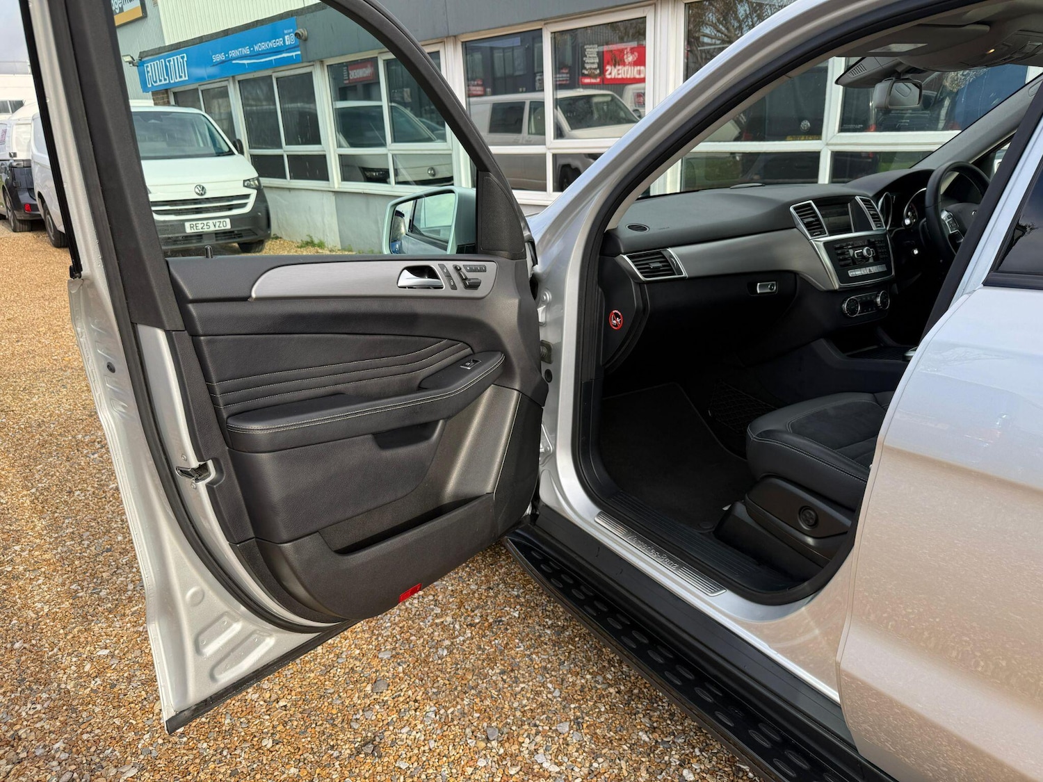 Used Mercedes-Benz M Class 2015 for sale - 76584542: Photo 3