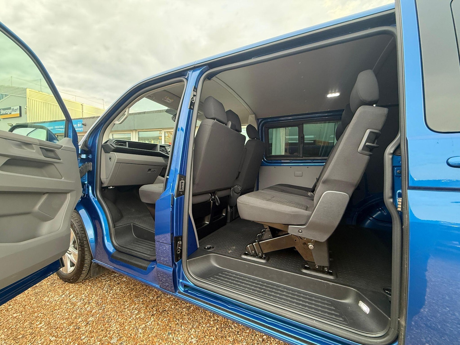Used Volkswagen Transporter 2024 for sale - 76572466: Photo 2