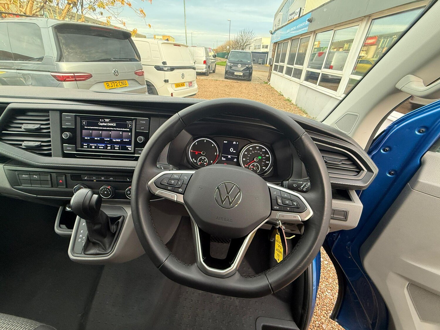 Used Volkswagen Transporter 2024 for sale - 76572466: Photo 3