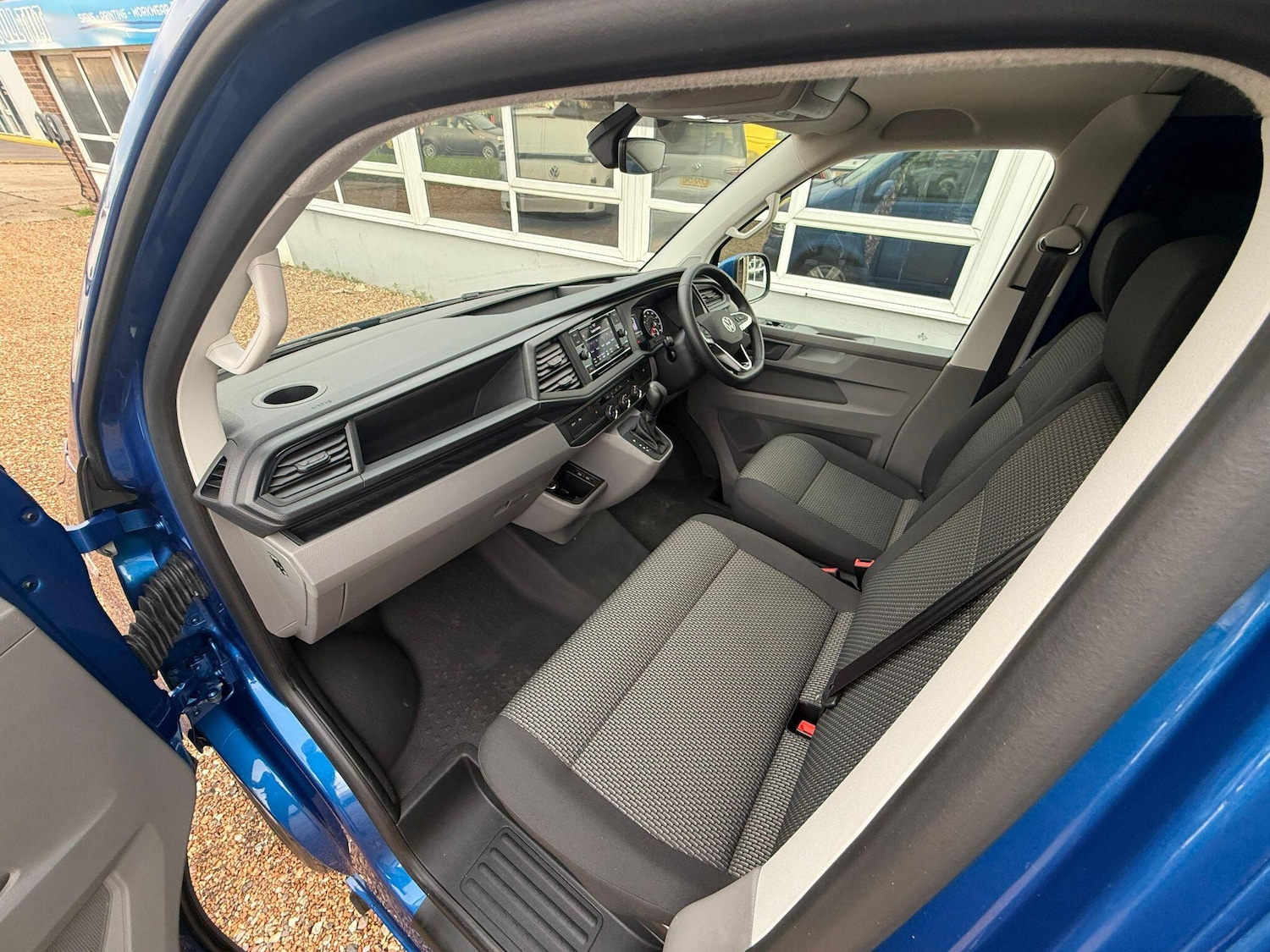 Used Volkswagen Transporter 2024 for sale - 76572466: Photo 4