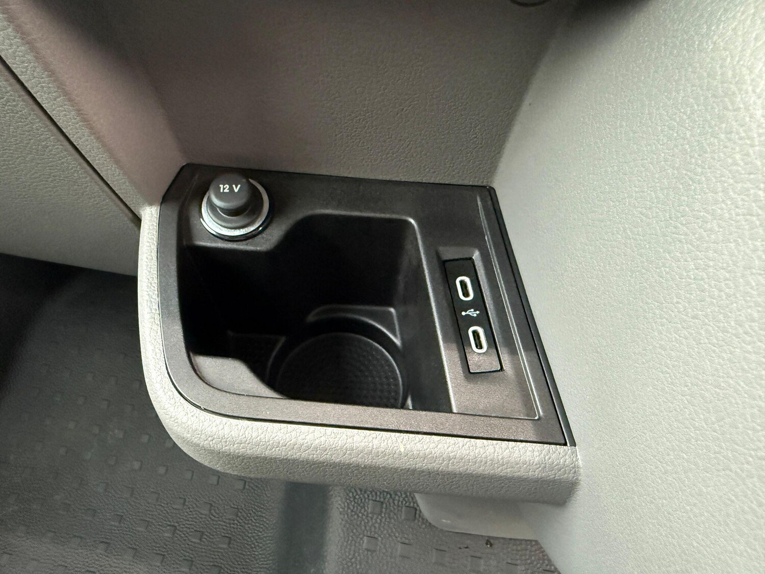 Used Volkswagen Transporter 2024 for sale - 76572466: Photo 8