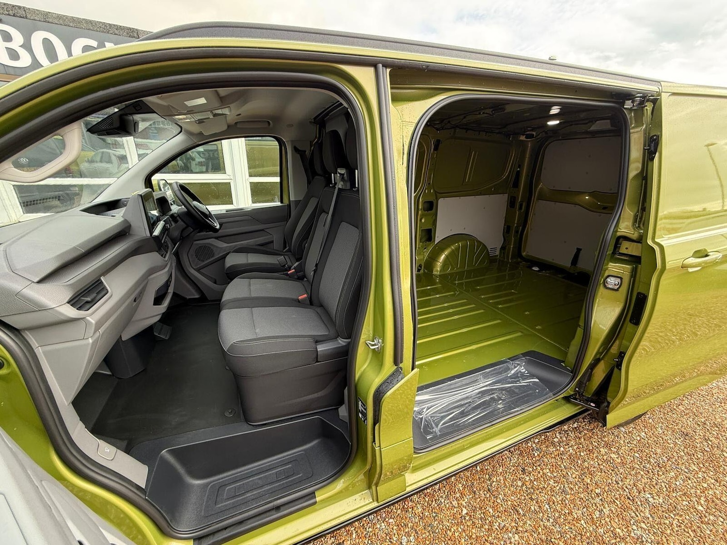 Used Volkswagen Transporter 2025 for sale - 76572597: Photo 12