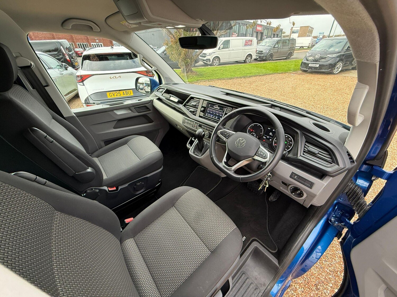 Used Volkswagen Transporter 2023 for sale - 76456652: Photo 11