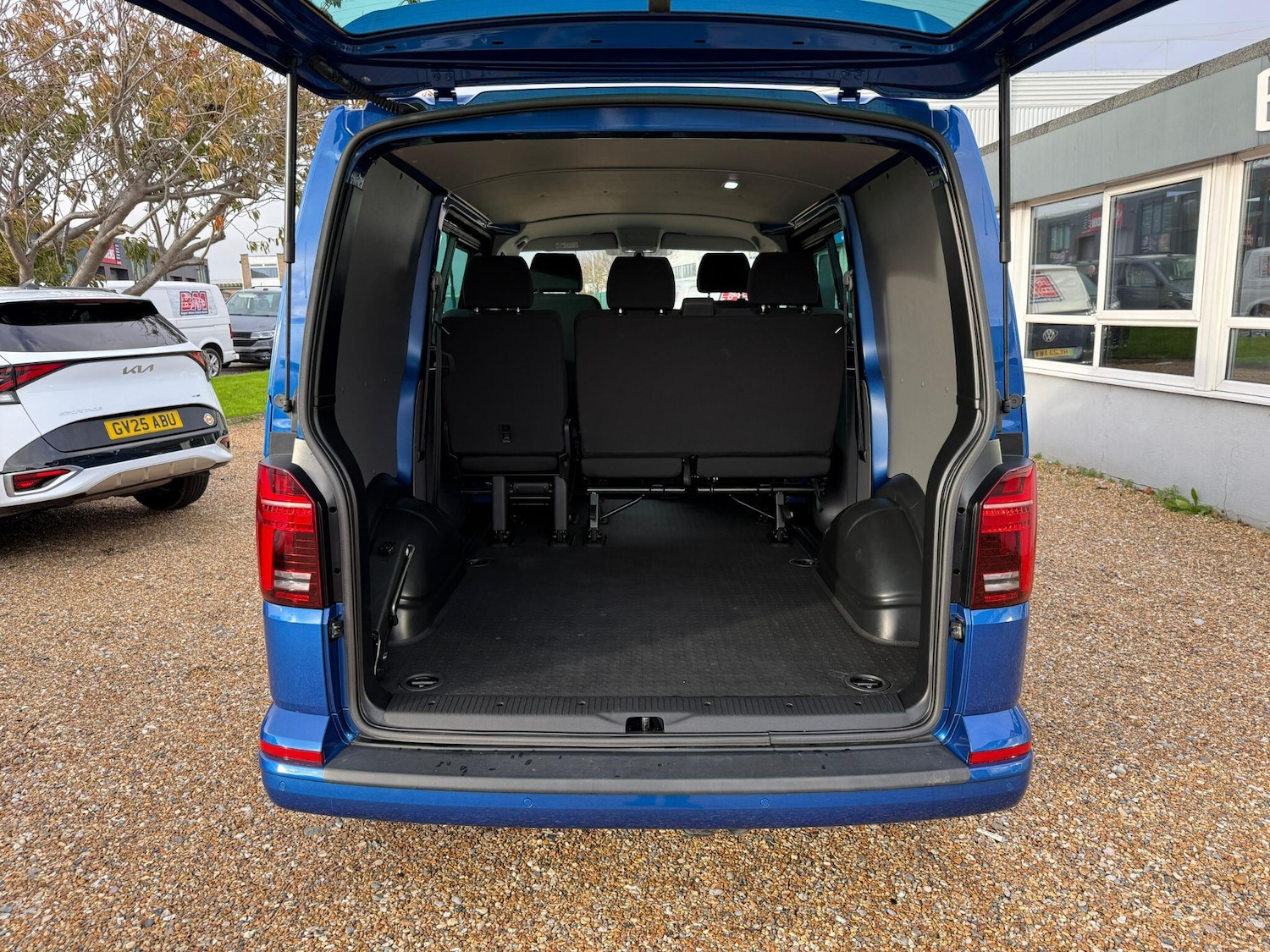 Used Volkswagen Transporter 2023 for sale - 76456652: Photo 17