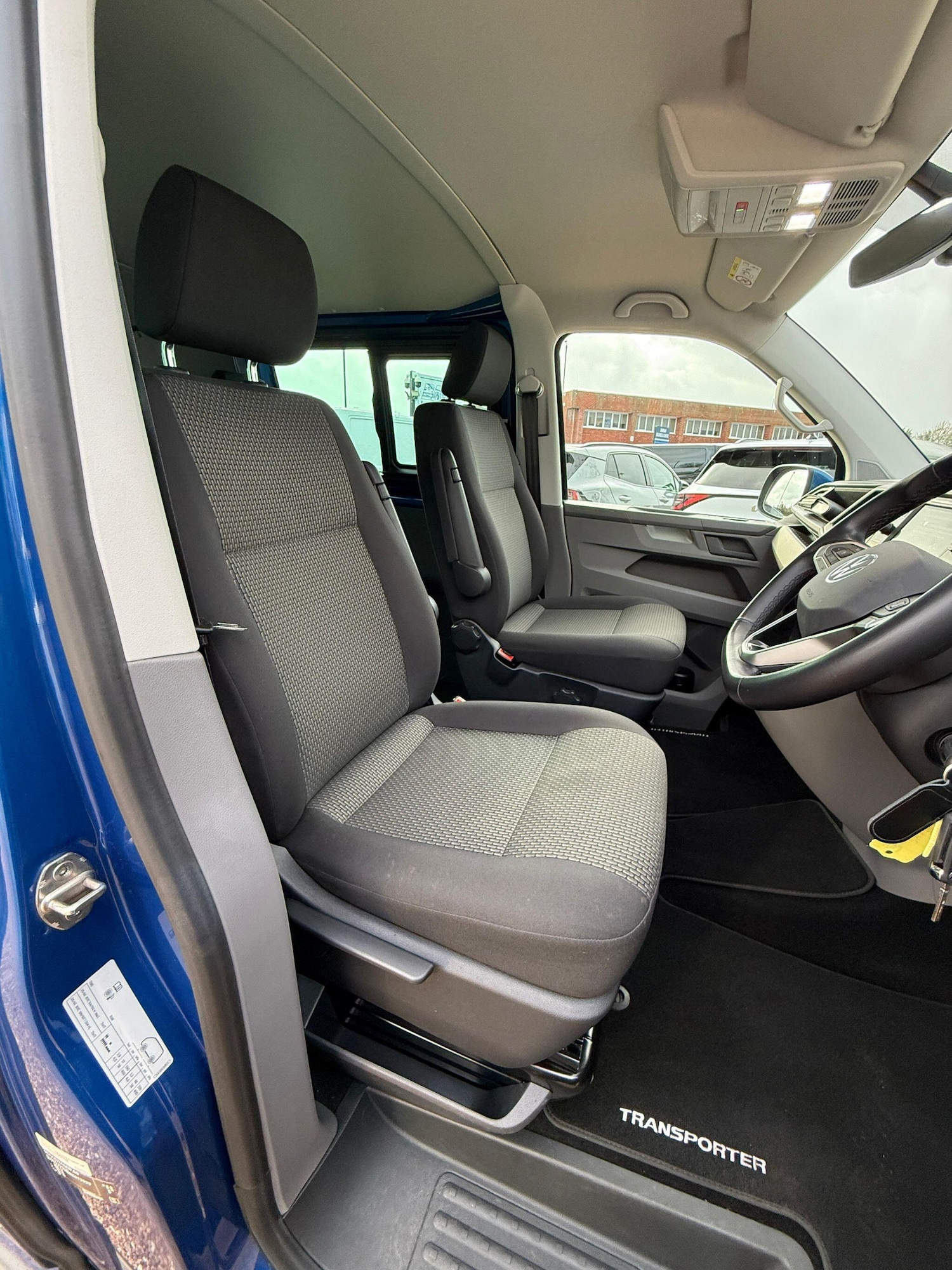 Used Volkswagen Transporter 2023 for sale - 76456652: Photo 26