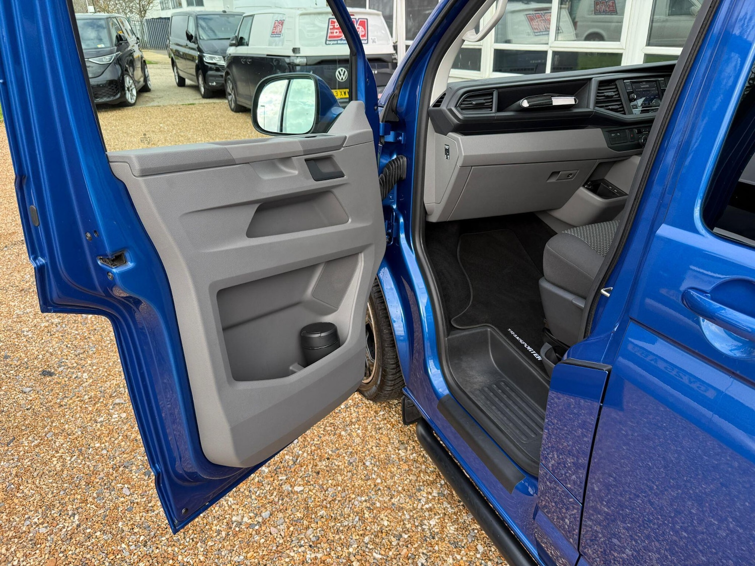 Used Volkswagen Transporter 2023 for sale - 76456652: Photo 6