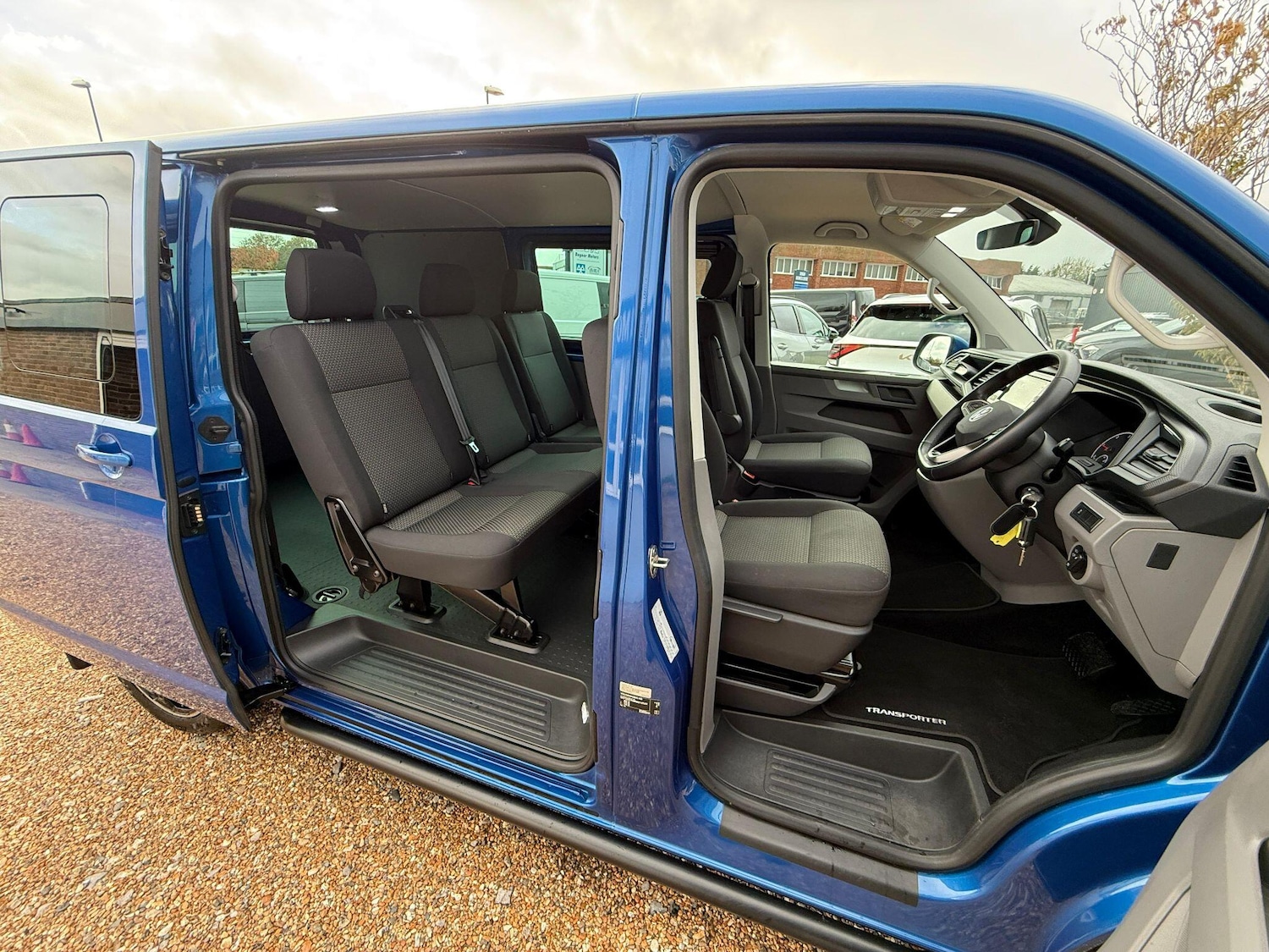 Used Volkswagen Transporter 2023 for sale - 76456652: Photo 9