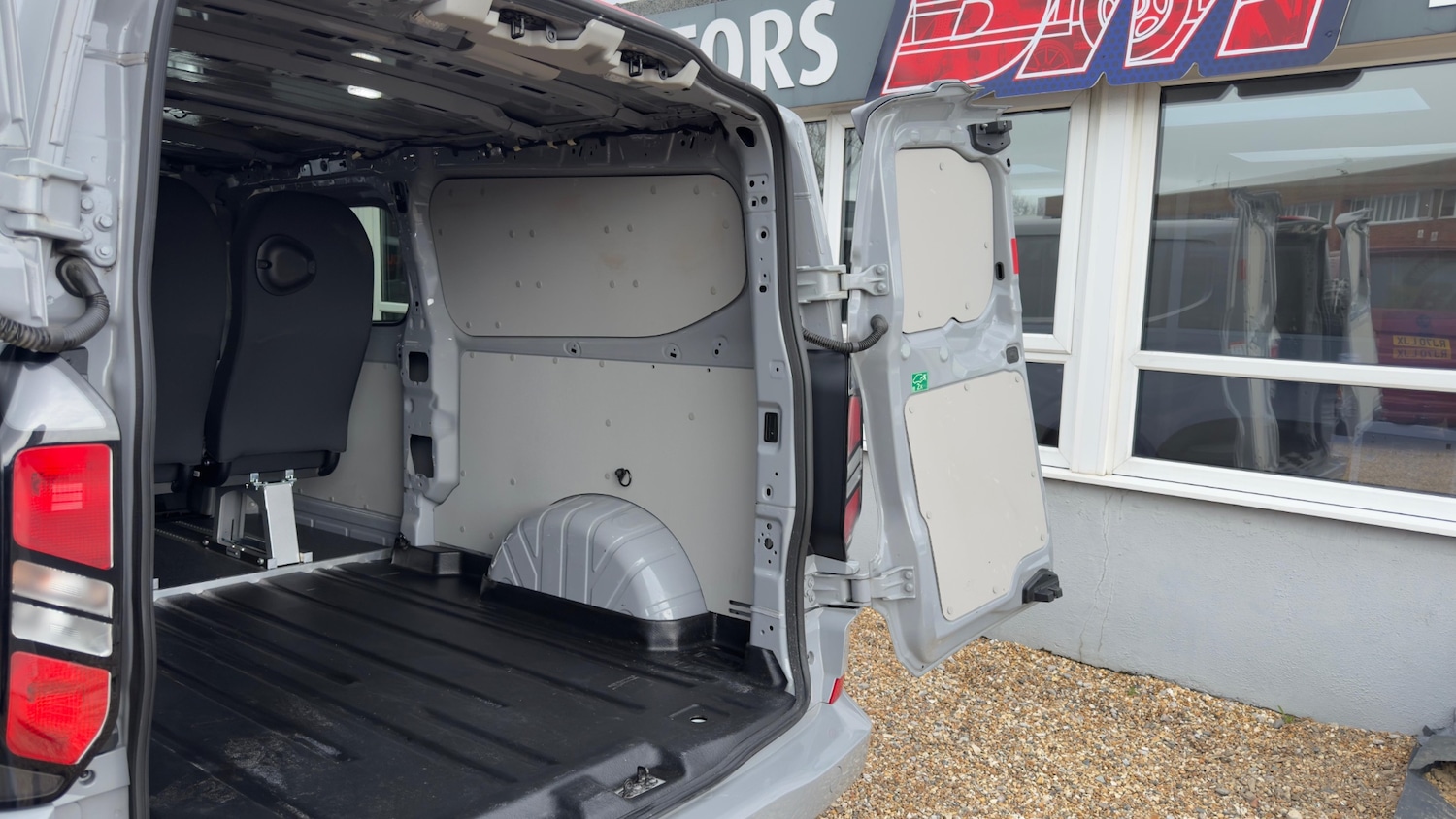 Used Ford Transit Custom 2024 for sale - 76992724: Photo 29