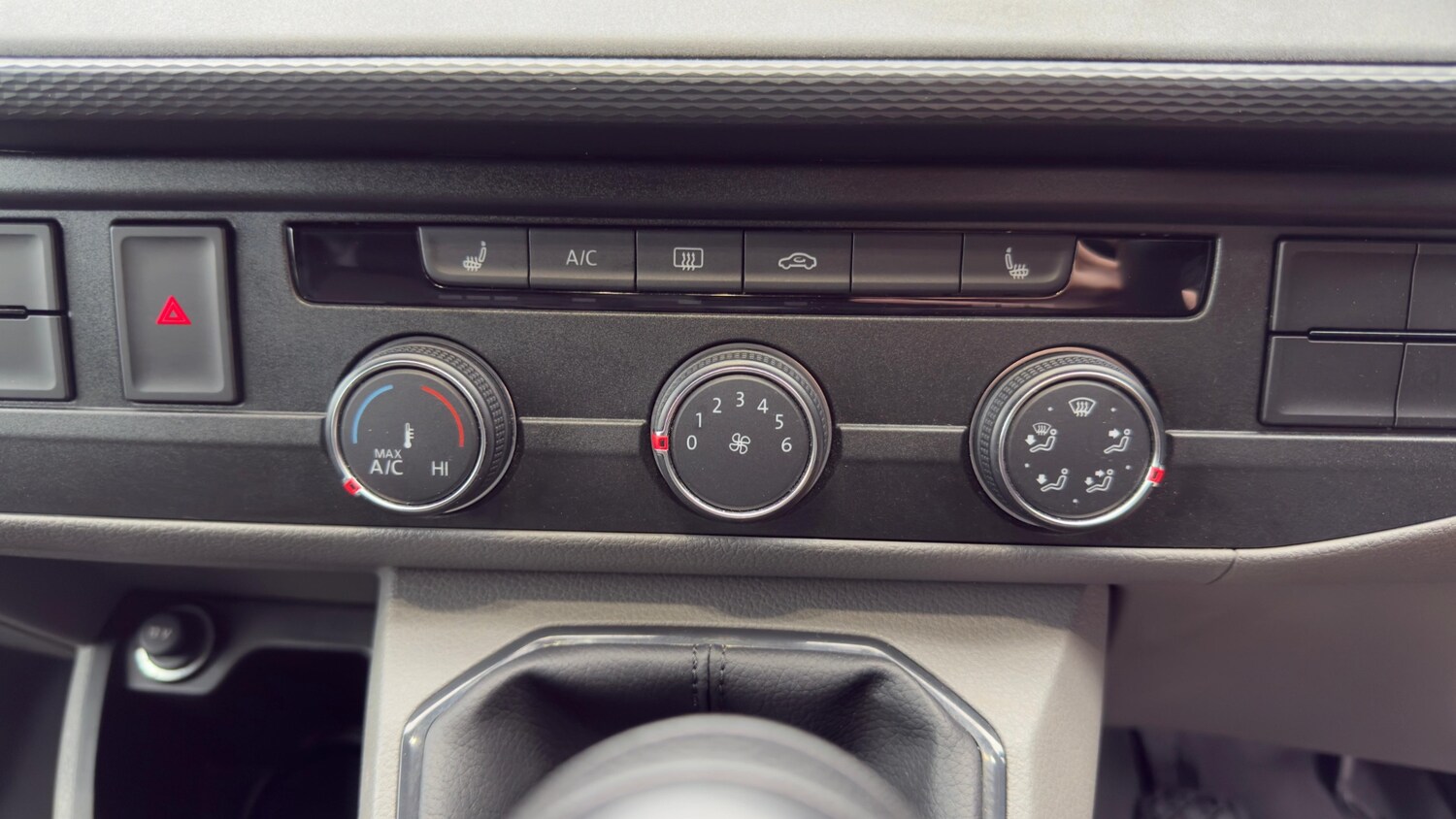 Used Volkswagen Transporter 2024 for sale - 76926599: Photo 19