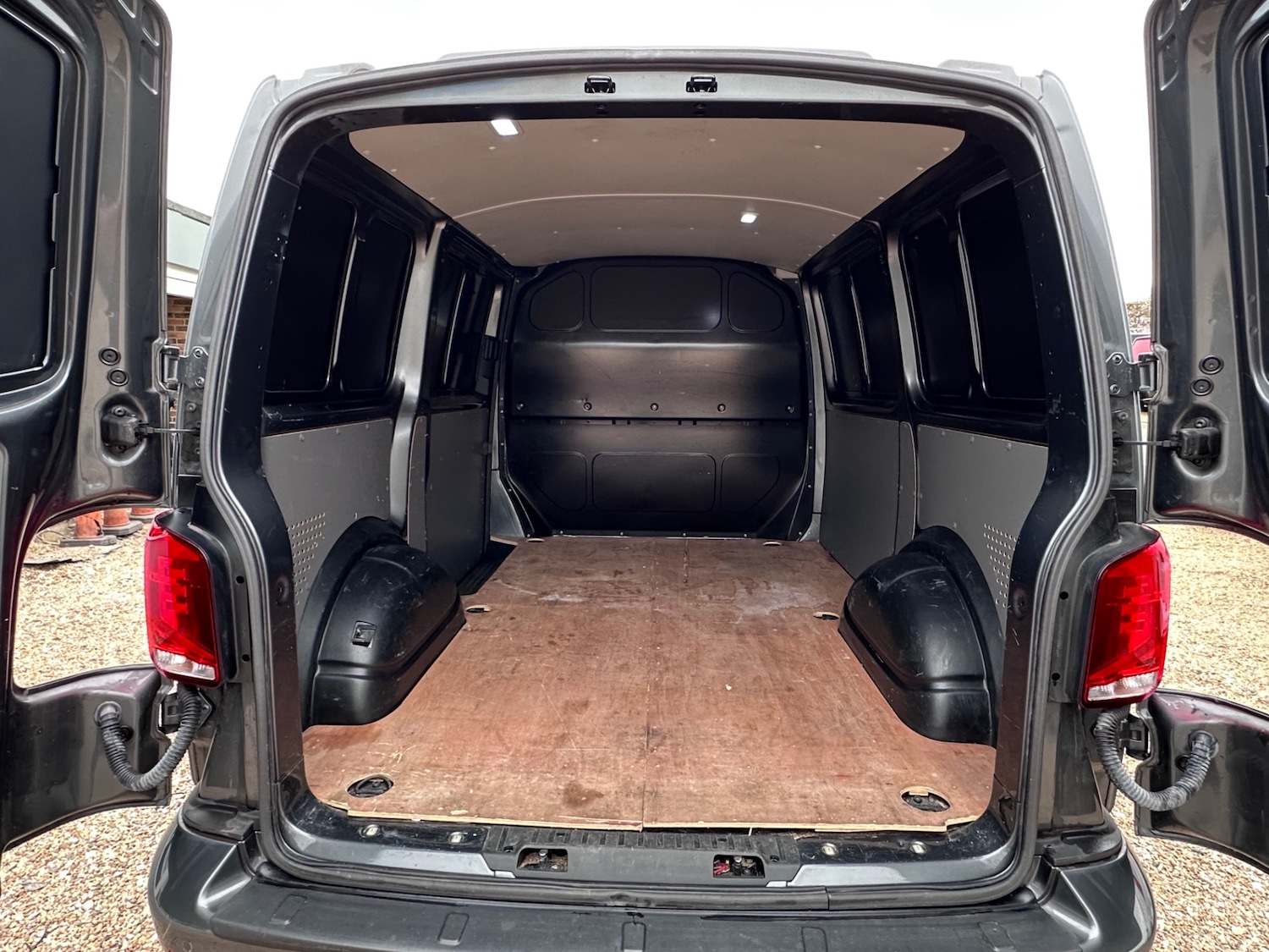 Used Volkswagen Transporter 2022 for sale - 78201470: Photo 16