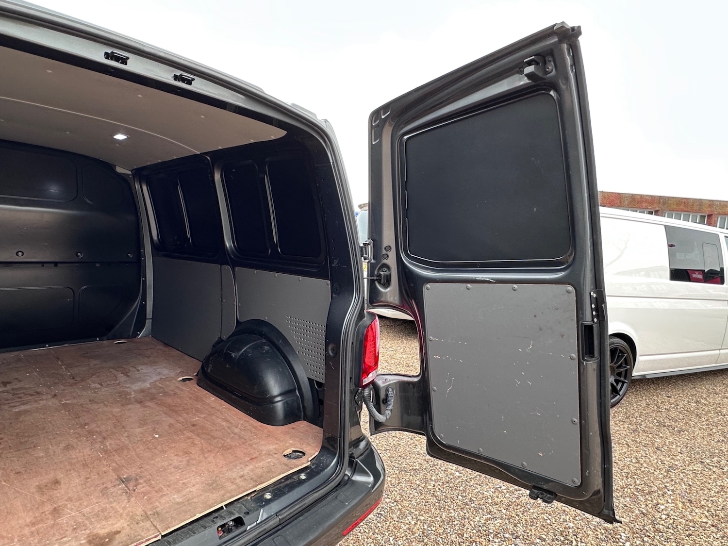 Used Volkswagen Transporter 2022 for sale - 78201470: Photo 17