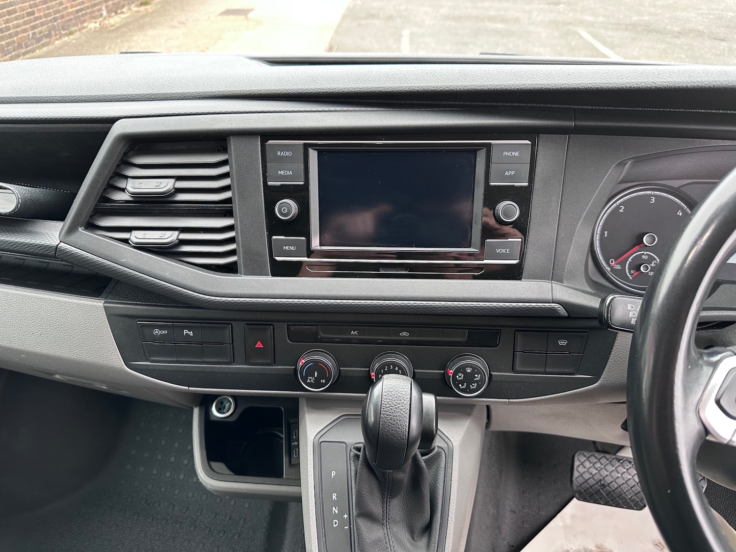 Used Volkswagen Transporter 2022 for sale - 78201470: Photo 27