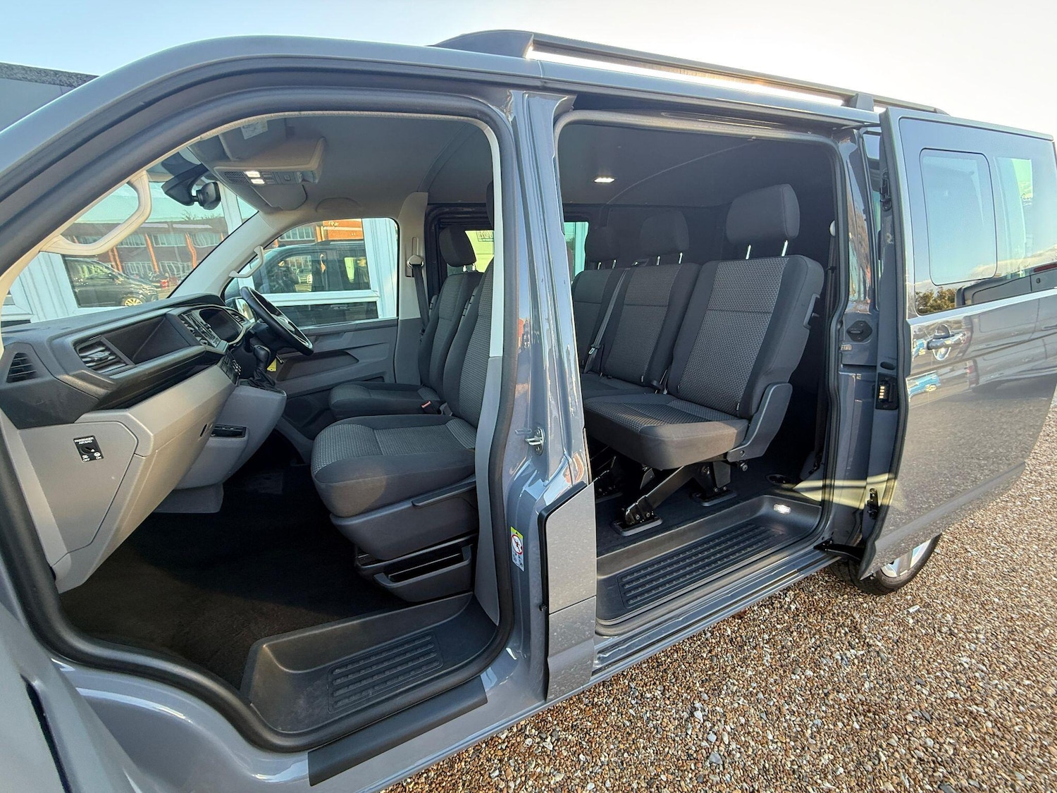 Used Volkswagen Transporter 2024 for sale - 76370197: Photo 4