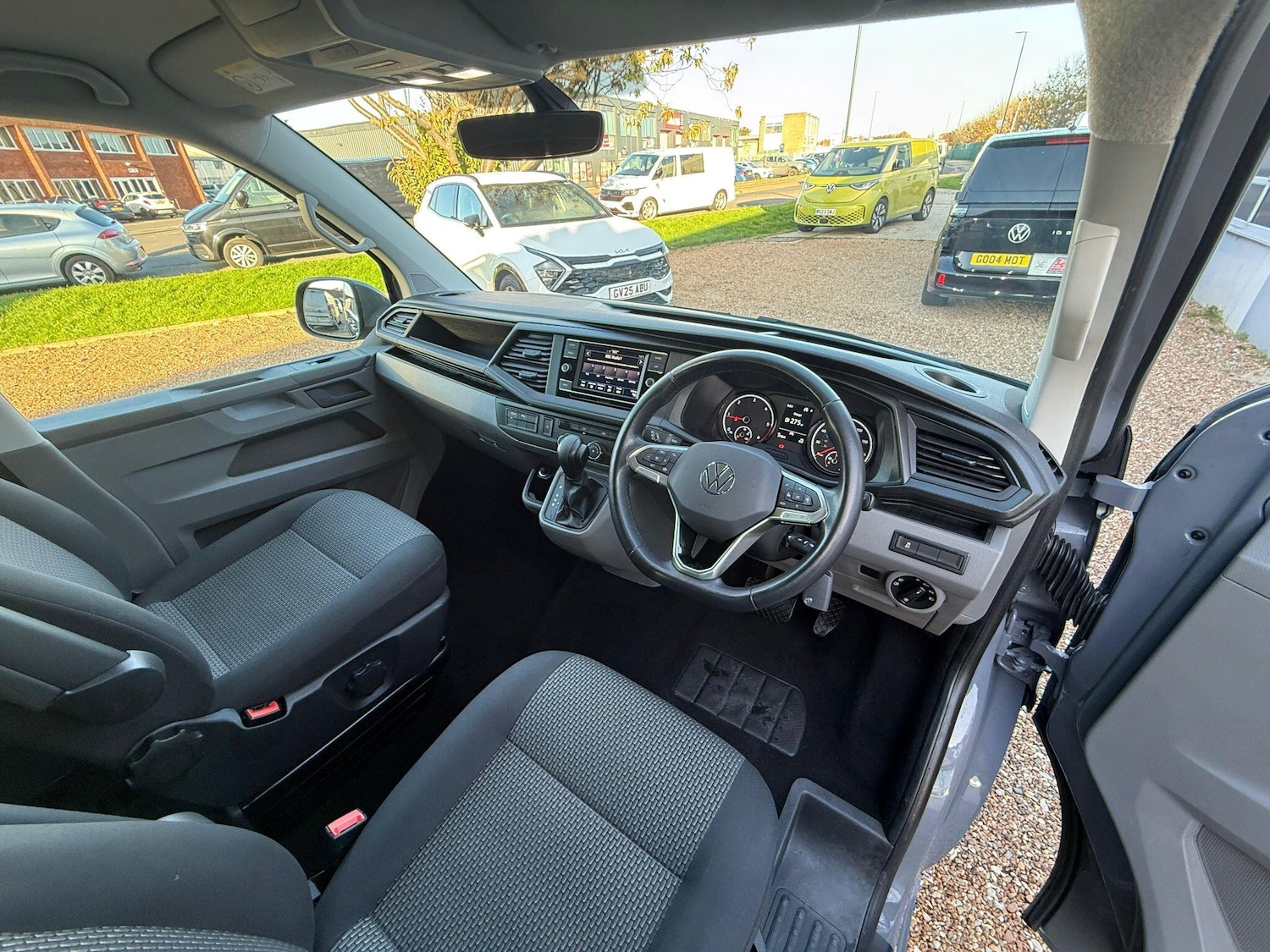 Used Volkswagen Transporter 2024 for sale - 76370197: Photo 5