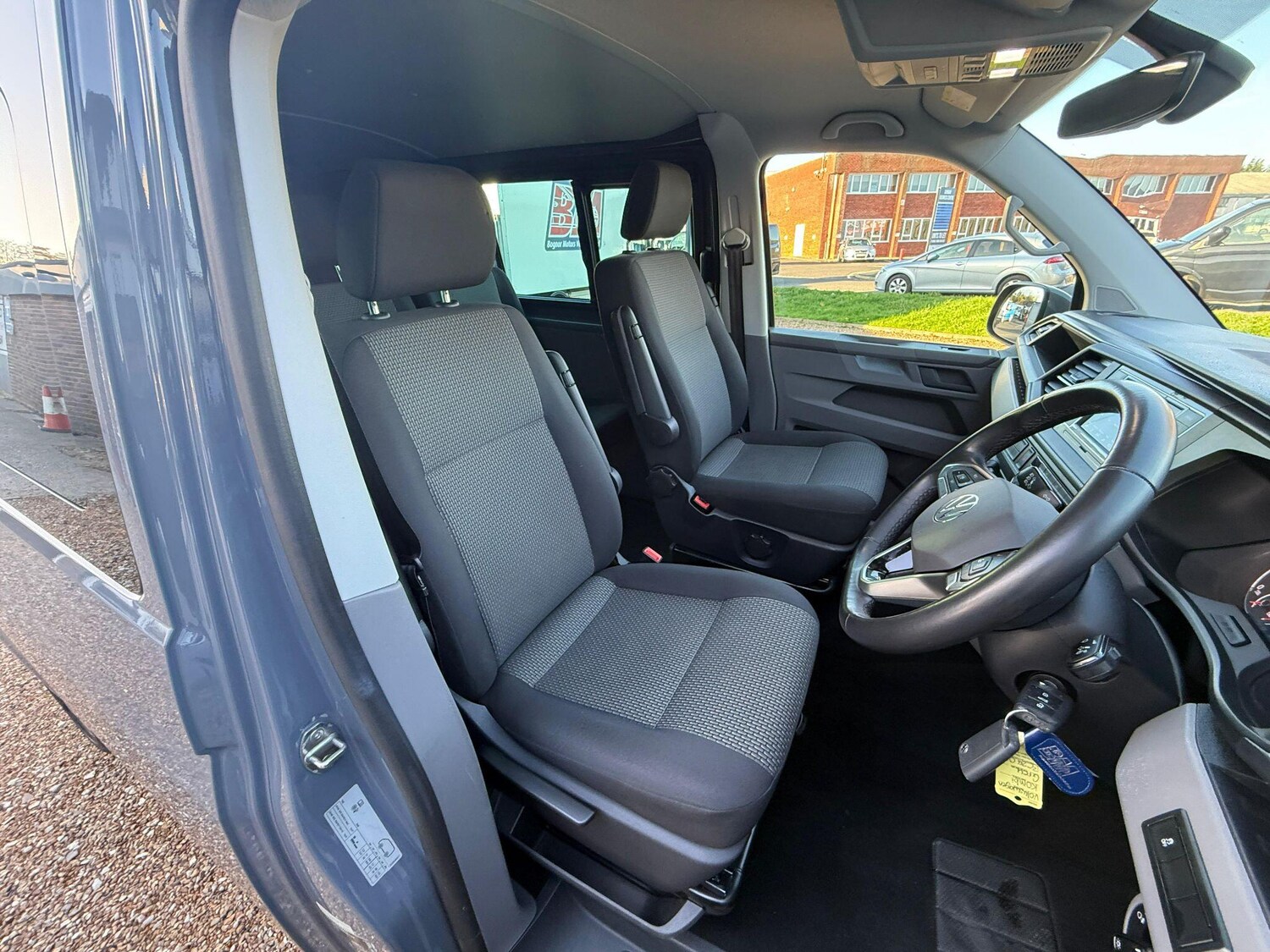 Used Volkswagen Transporter 2024 for sale - 76370197: Photo 6