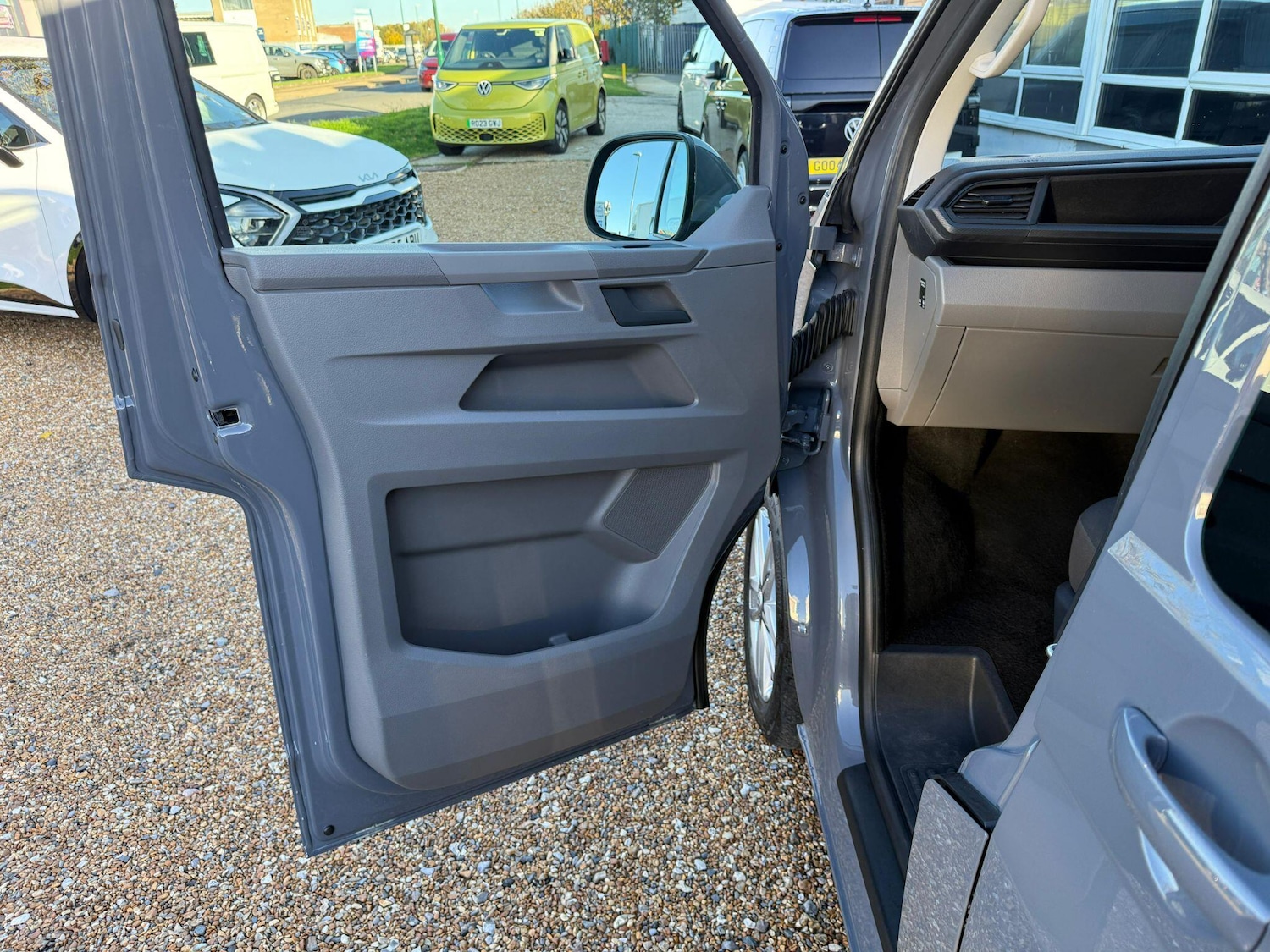 Used Volkswagen Transporter 2024 for sale - 76370197: Photo 7