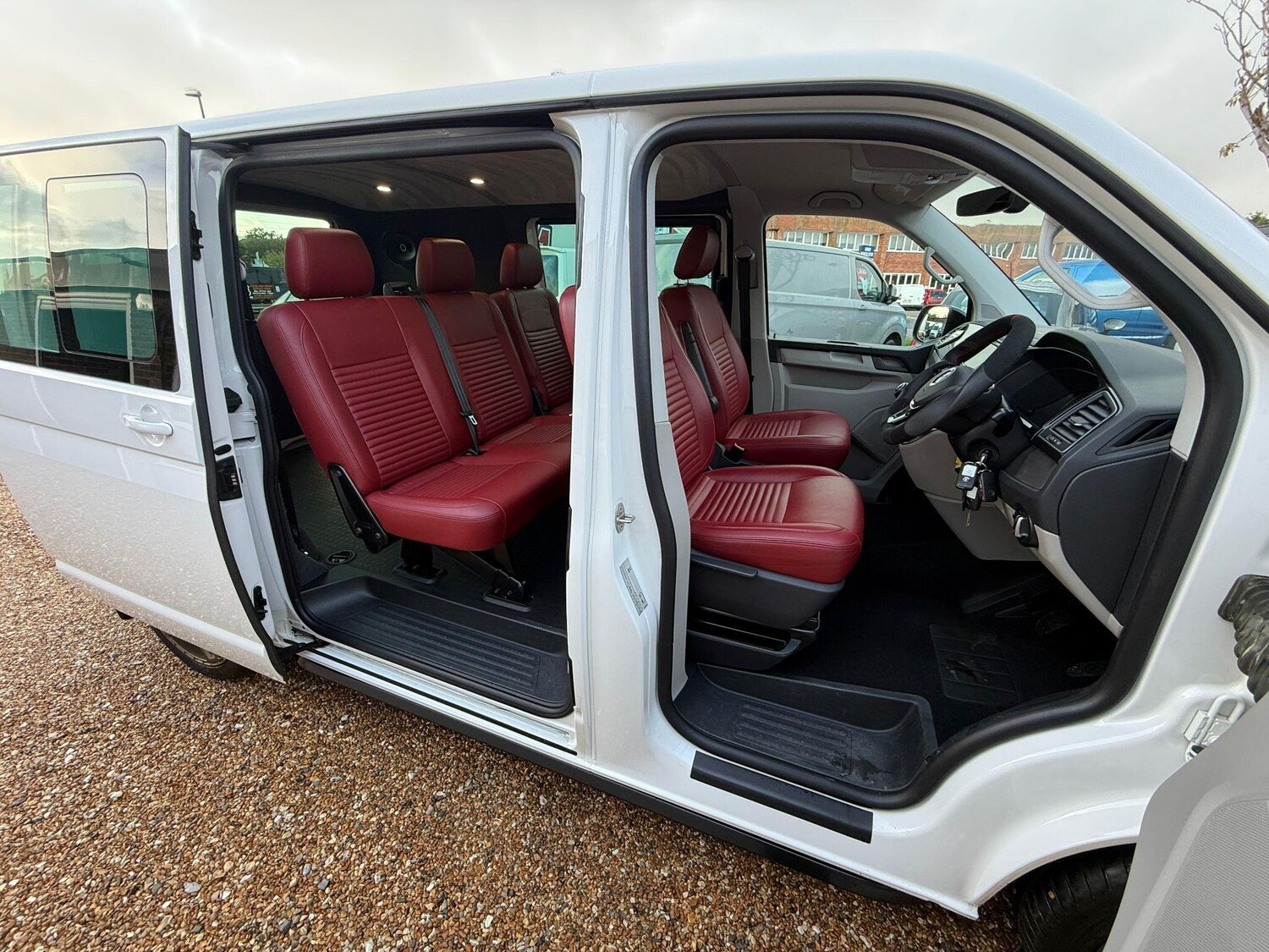 Used Volkswagen Transporter 2017 for sale - 76337379: Photo 23