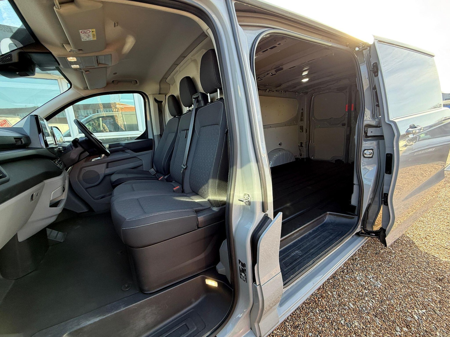 Used Ford Transit Custom 2024 for sale - 76399281: Photo 4