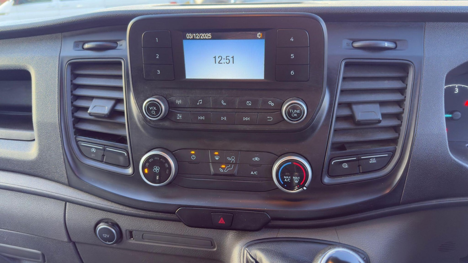 Used Ford Transit Custom 2021 for sale - 76801336: Photo 2