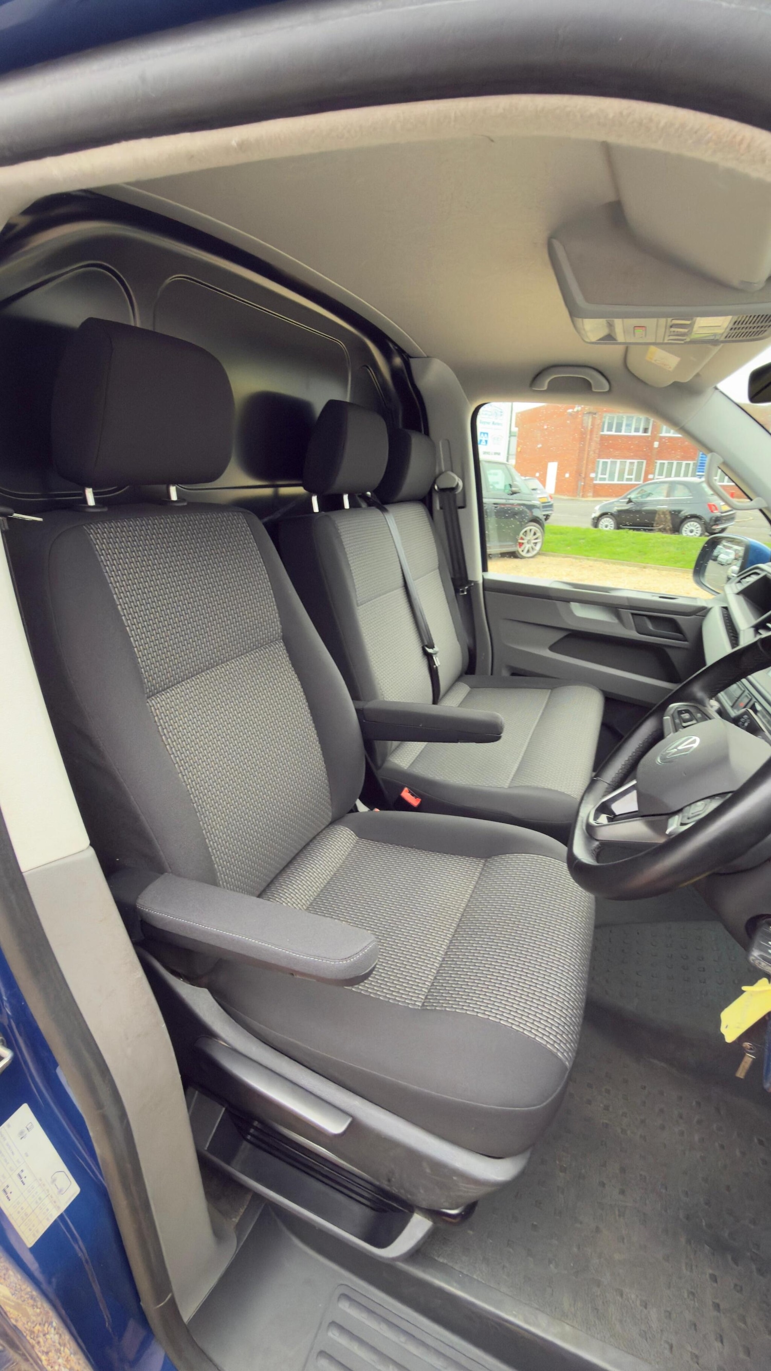 Used Volkswagen Transporter 2024 for sale - 76666965: Photo 9