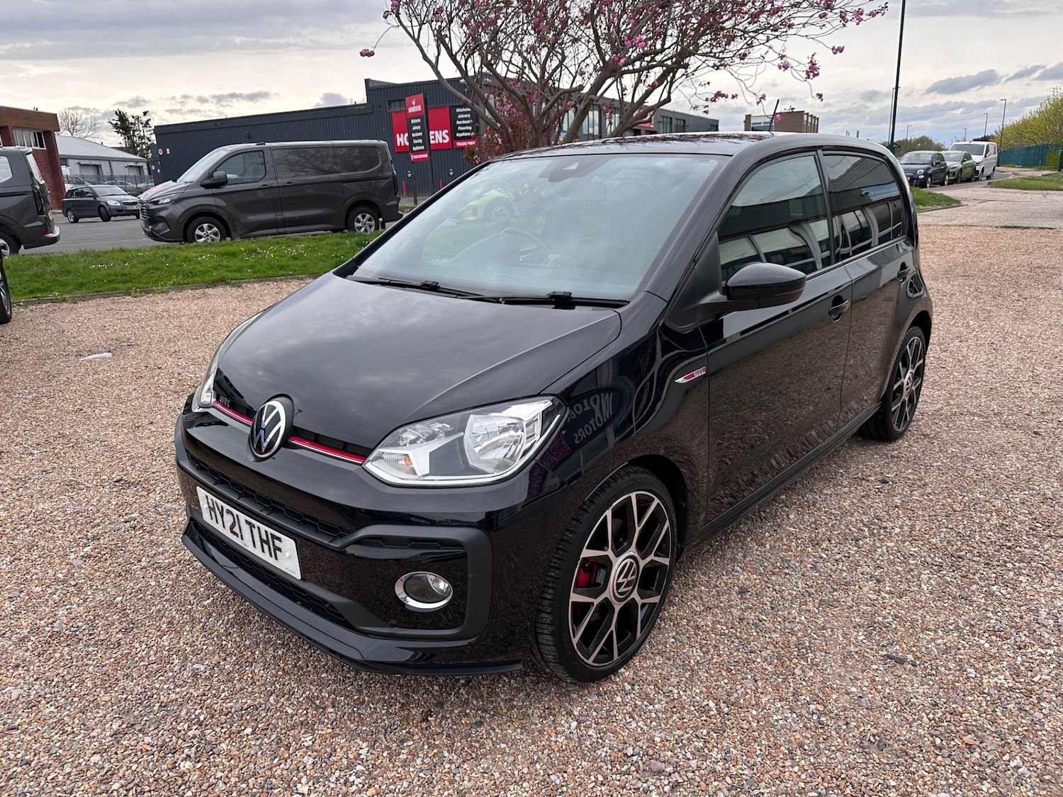 Used Volkswagen up! 2021 for sale - 78180613: Photo 2