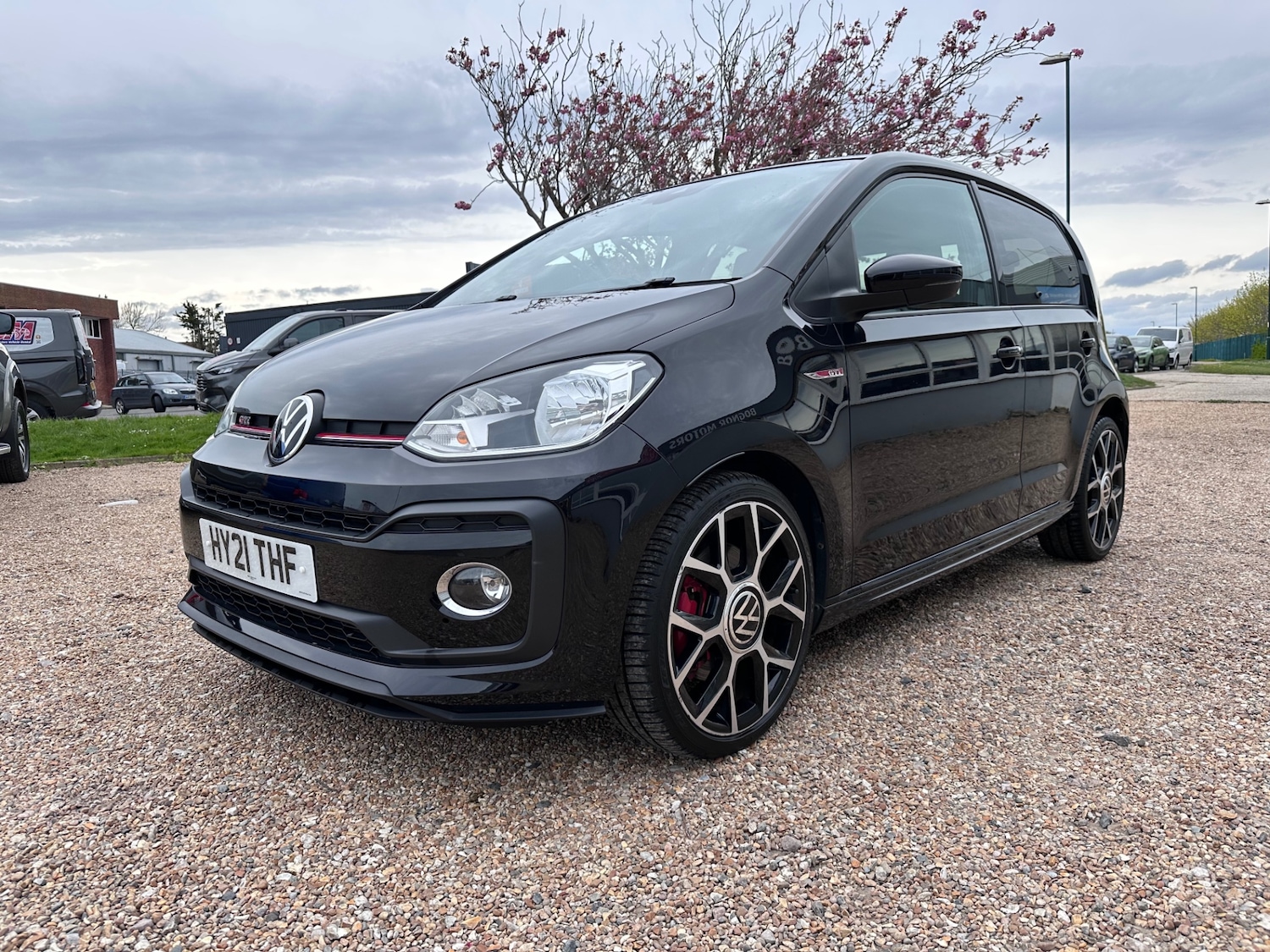 Used Volkswagen up! 2021 for sale - 78180613: Photo 3