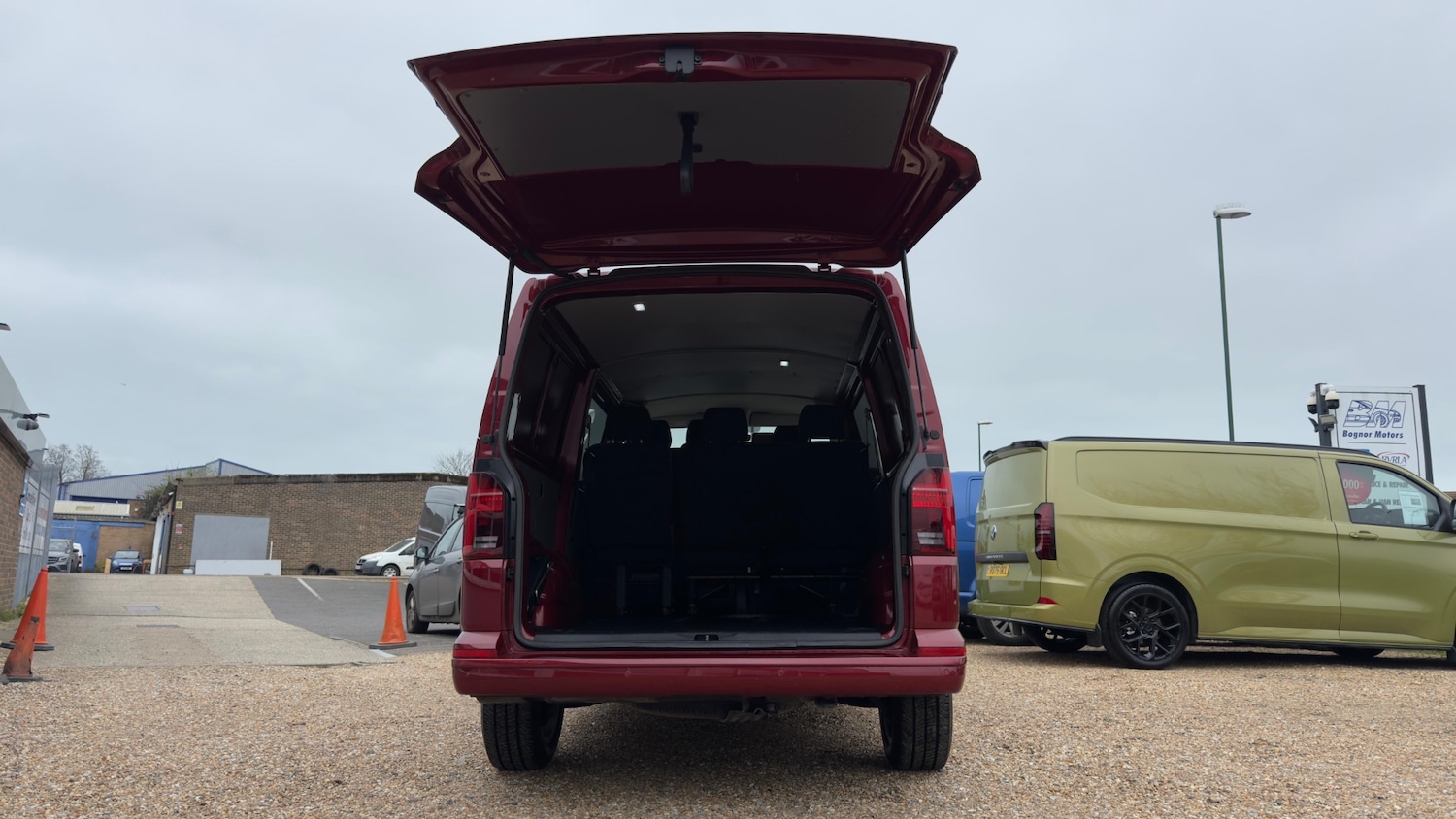 Used Volkswagen Transporter 2024 for sale - 77998440: Photo 16