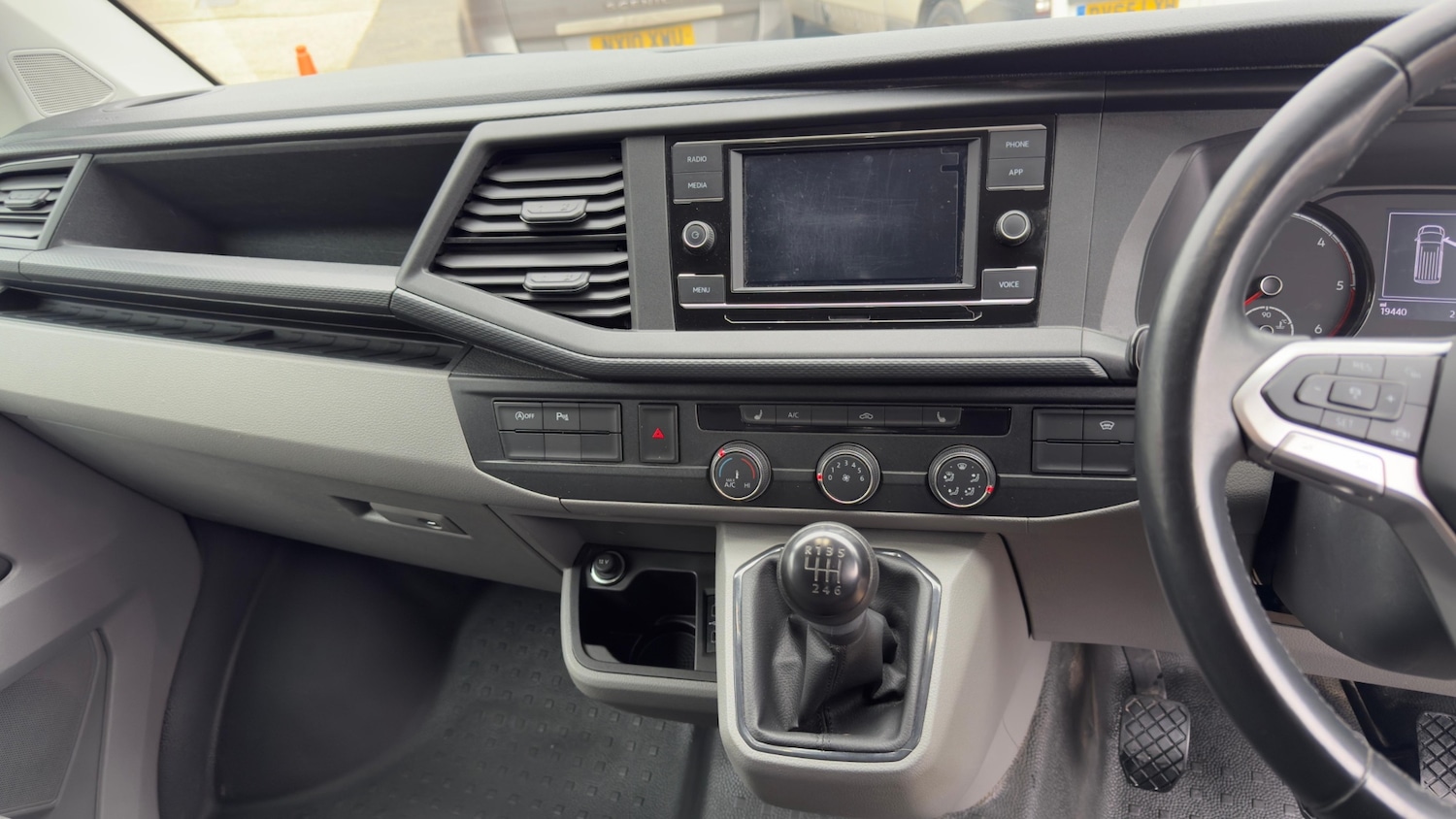 Used Volkswagen Transporter 2024 for sale - 77998440: Photo 19