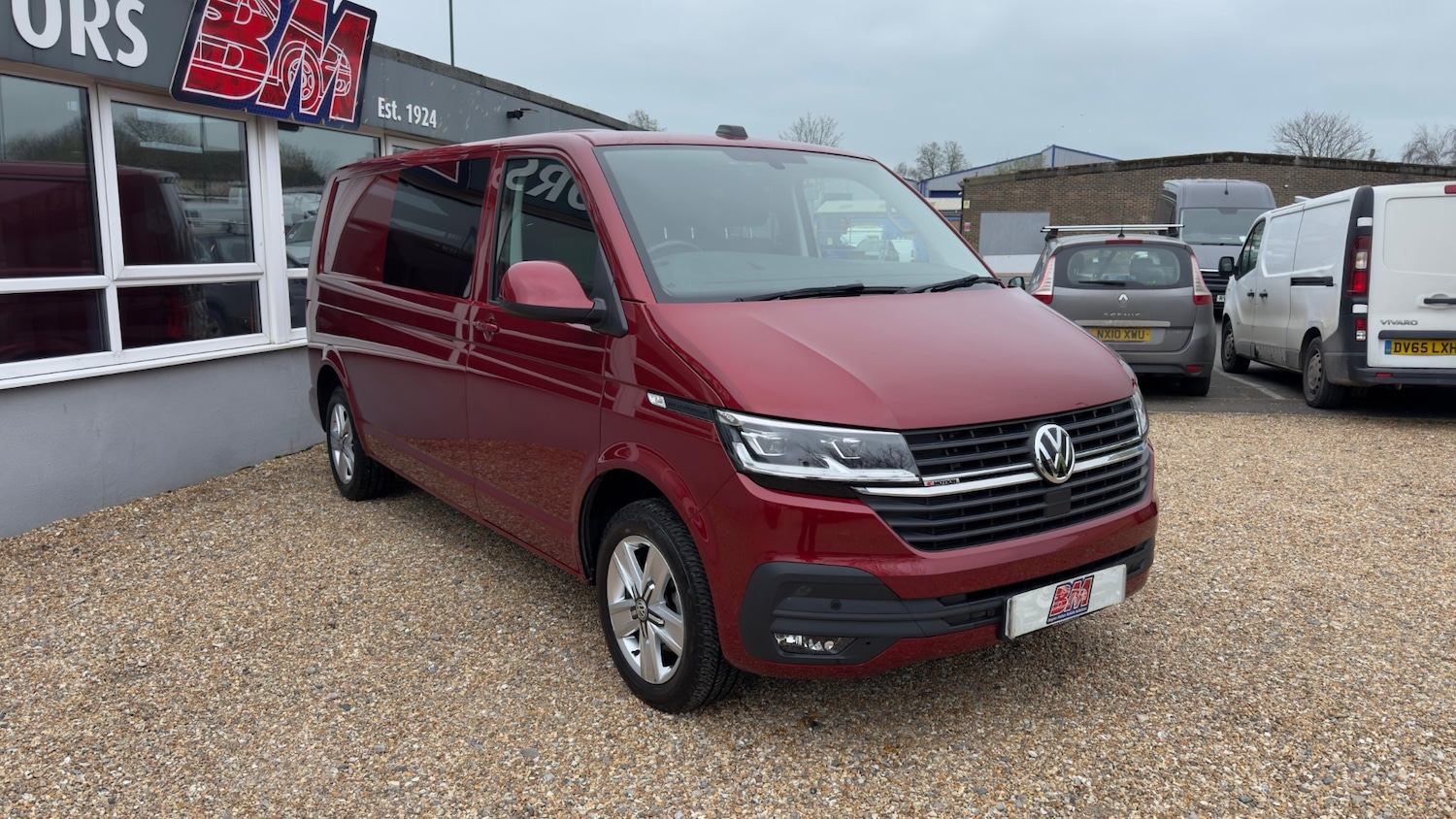 Used Volkswagen Transporter 2024 for sale - 77998440: Photo 2