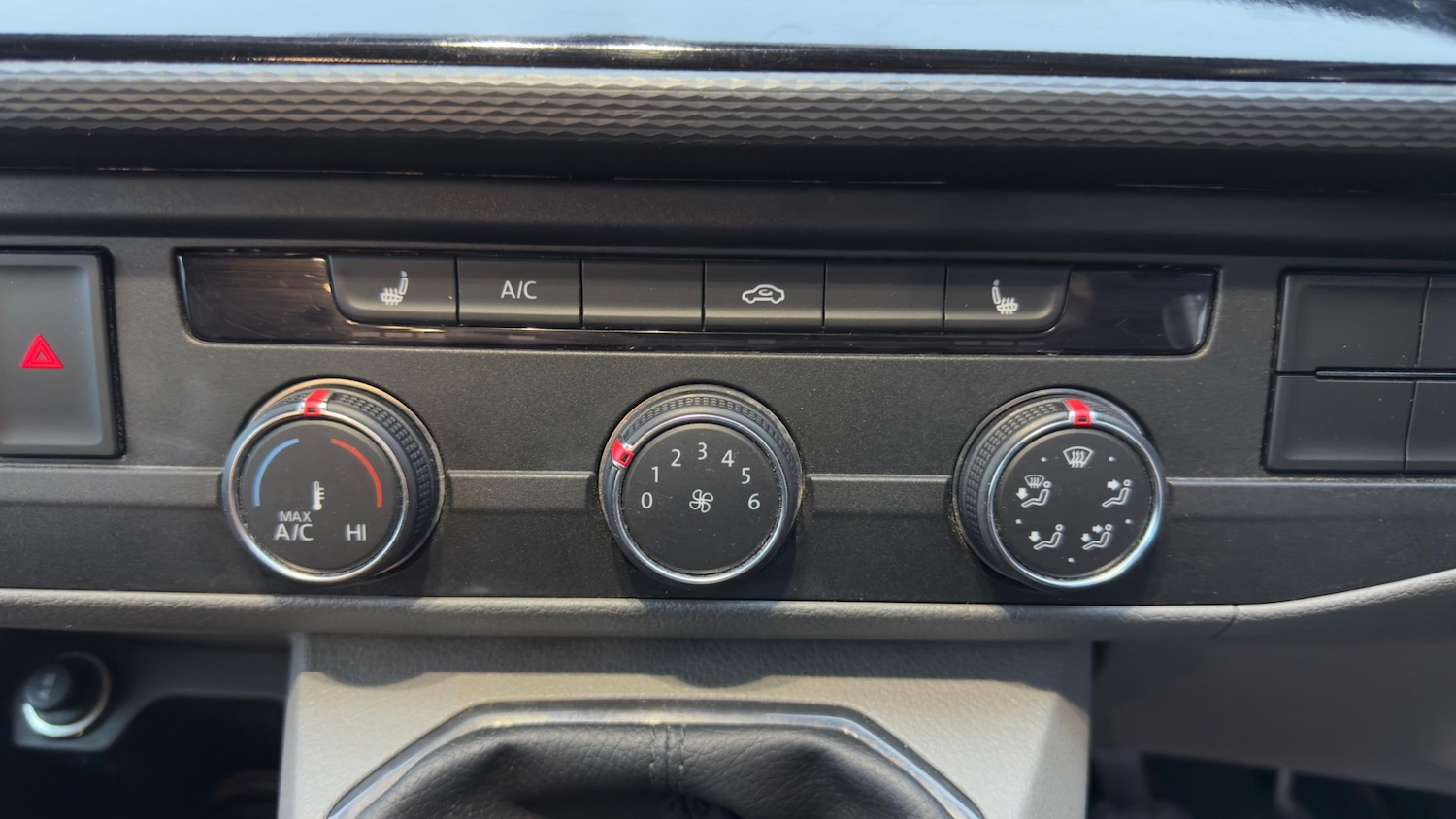 Used Volkswagen Transporter 2022 for sale - 77201044: Photo 36