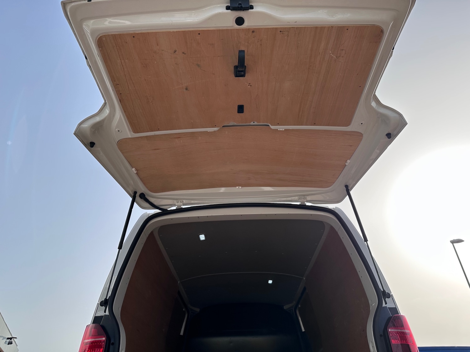 Used Volkswagen Transporter 2024 for sale - 76926743: Photo 27