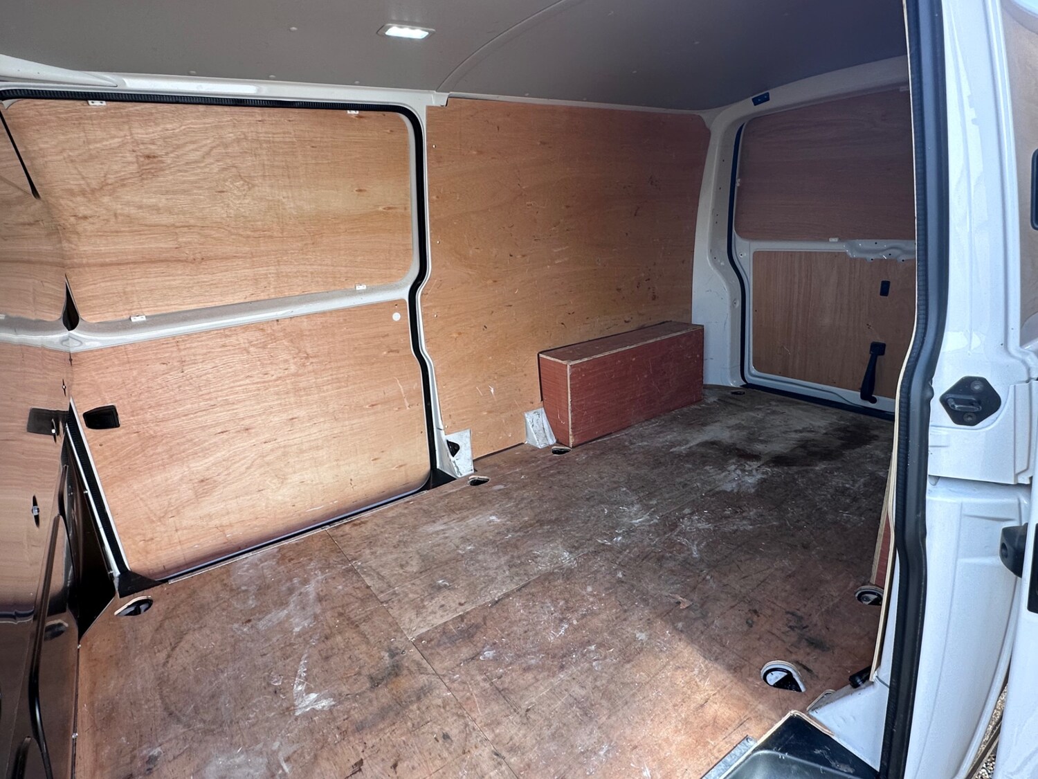 Used Volkswagen Transporter 2024 for sale - 76926743: Photo 29