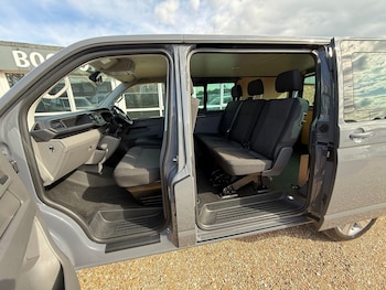 Used Volkswagen Transporter 2024 for sale - 76059842: Photo