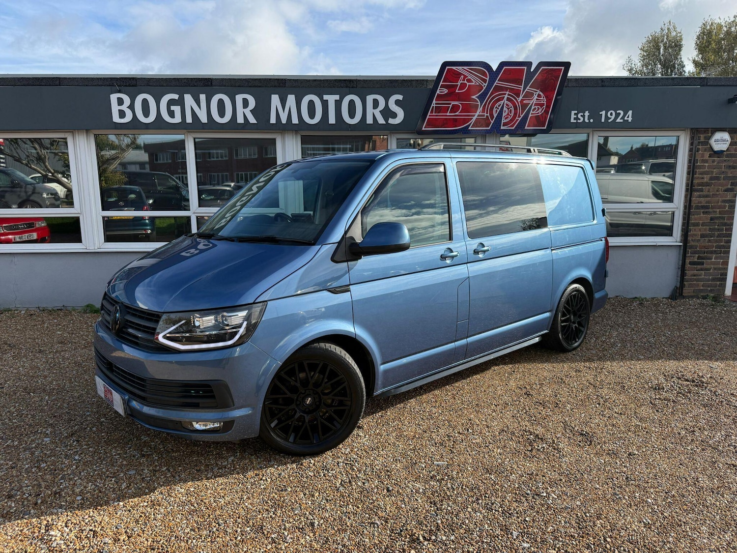 Used Volkswagen Transporter 2017 for sale - 76337791: Photo 1