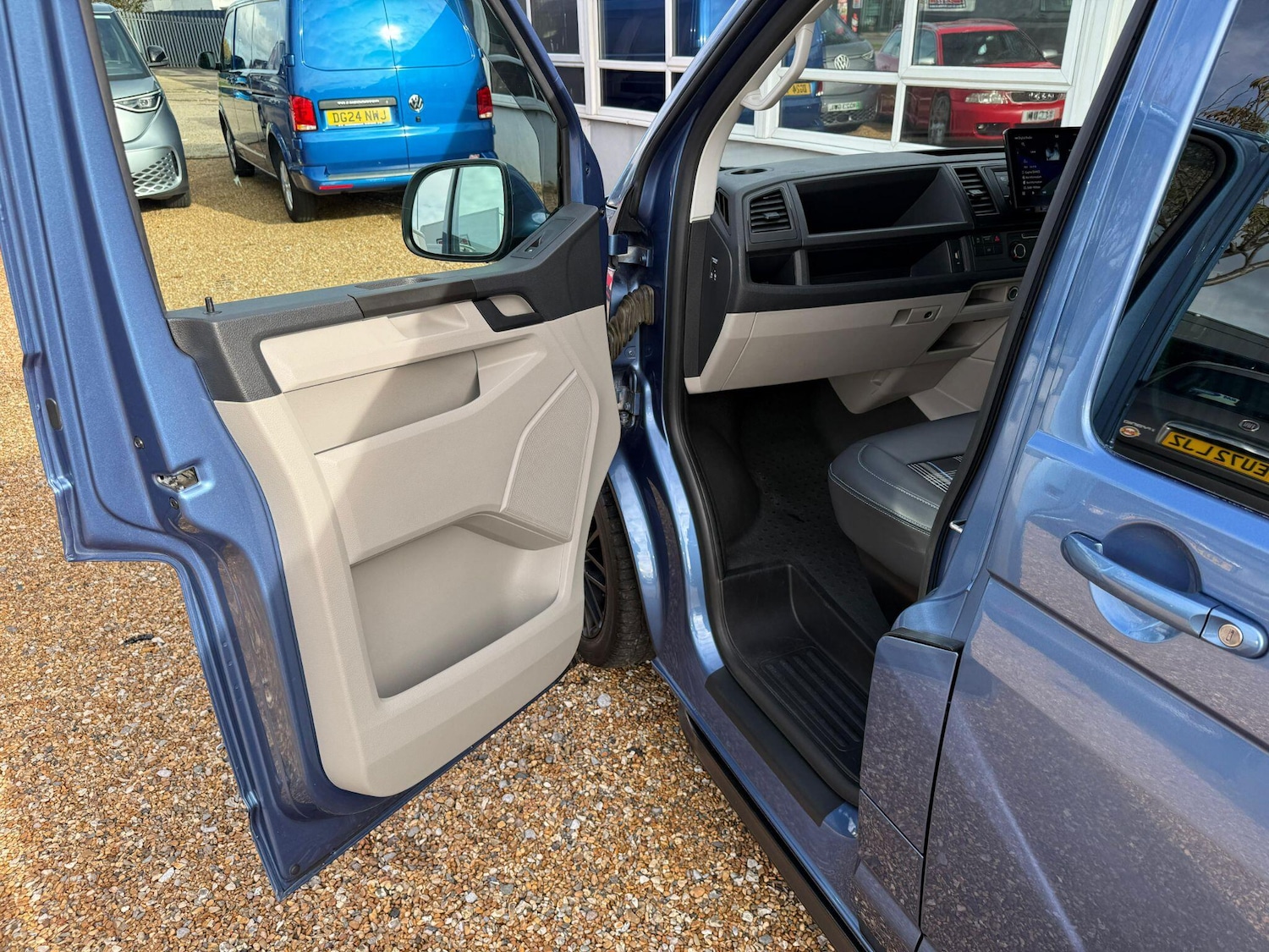 Used Volkswagen Transporter 2017 for sale - 76337791: Photo 5