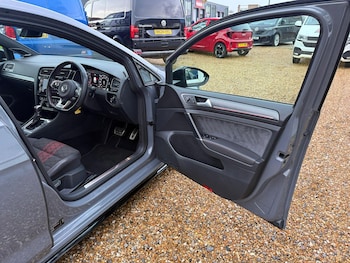 Used Volkswagen Golf 2020 for sale - 76772219: Photo